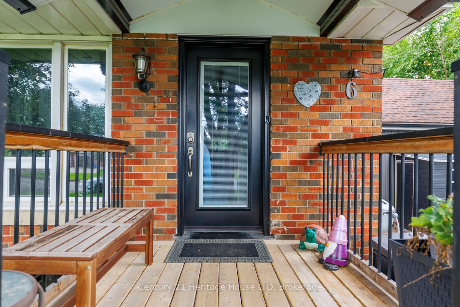 6 Greenock Circle Property Photo 5