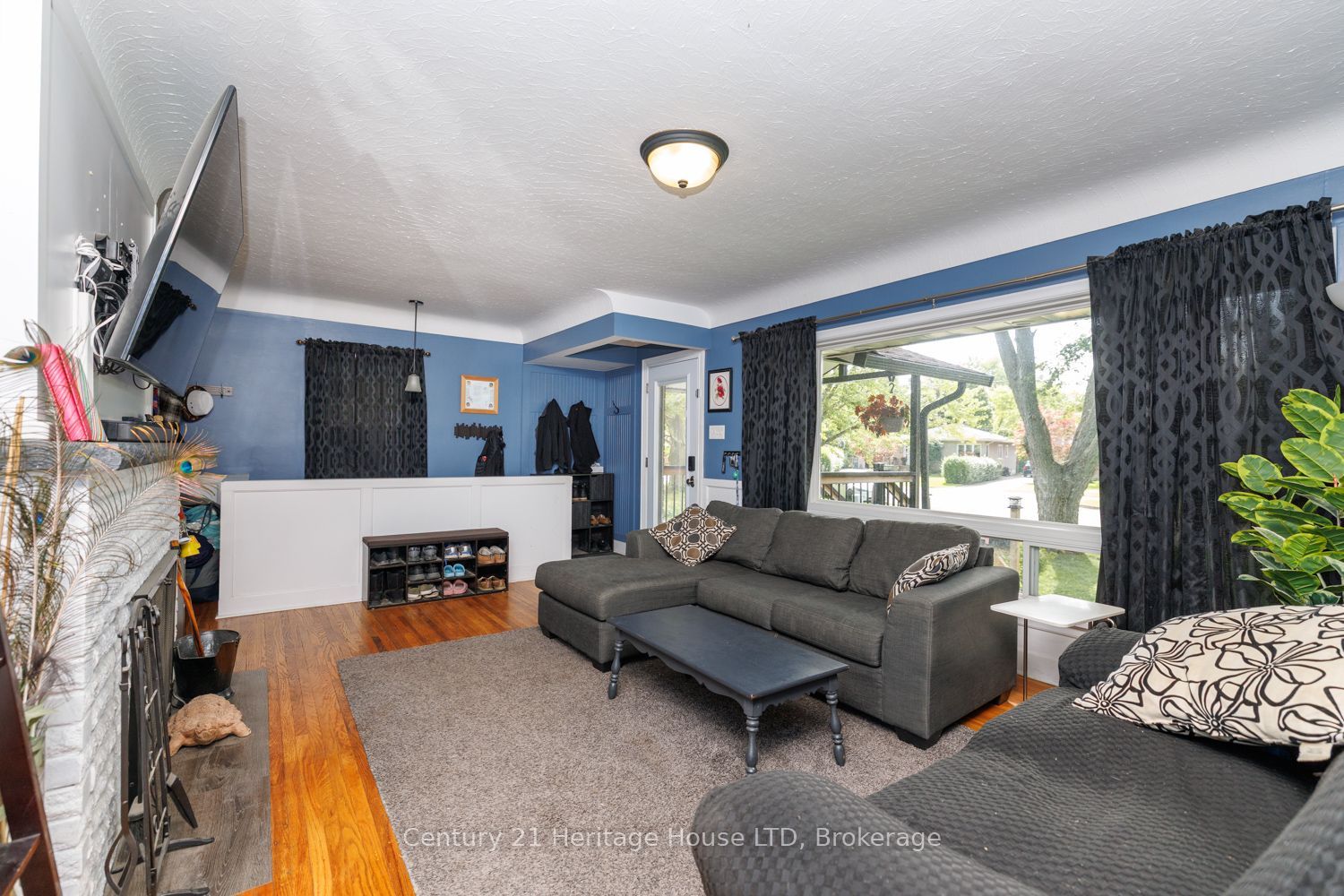 6 Greenock Circle Property Photo 8