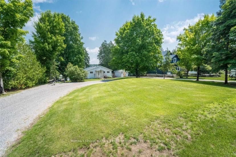 2365 Selwyn Bay Lane Property Photo 3