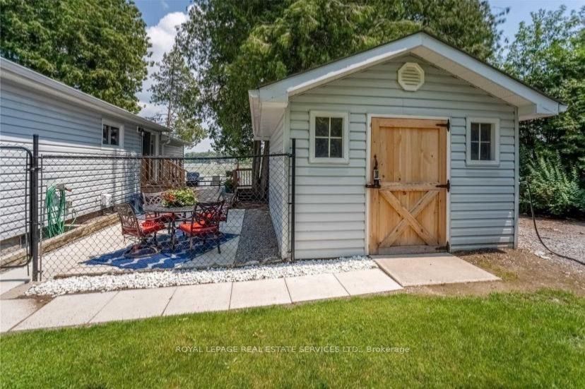2365 Selwyn Bay Lane Property Photo 6