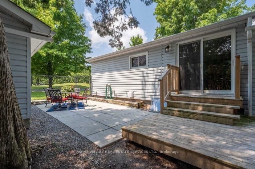 2365 Selwyn Bay Lane Property Photo 8