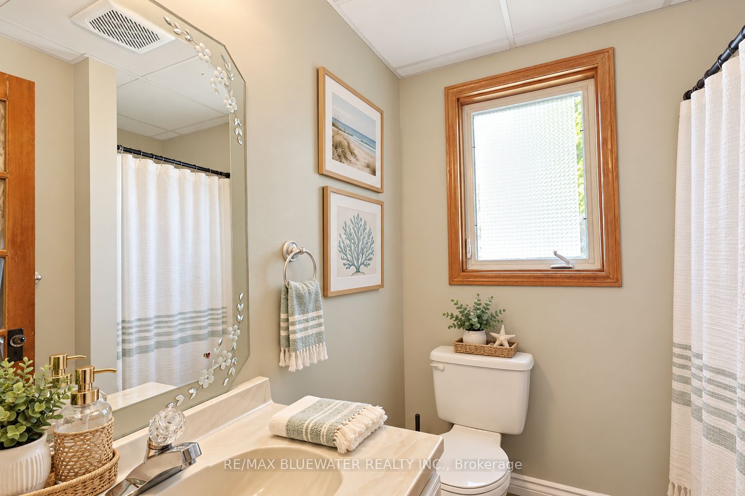 71251 Bluewater Highway Property Photo 32