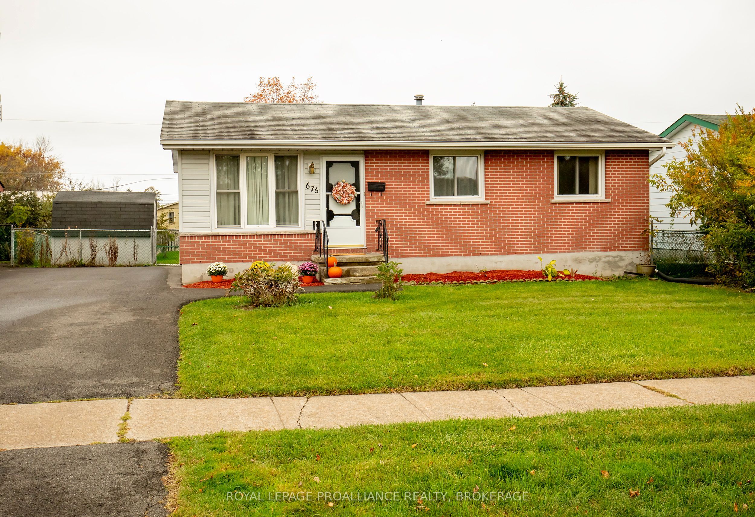 676 Willis Street Property Photo 1