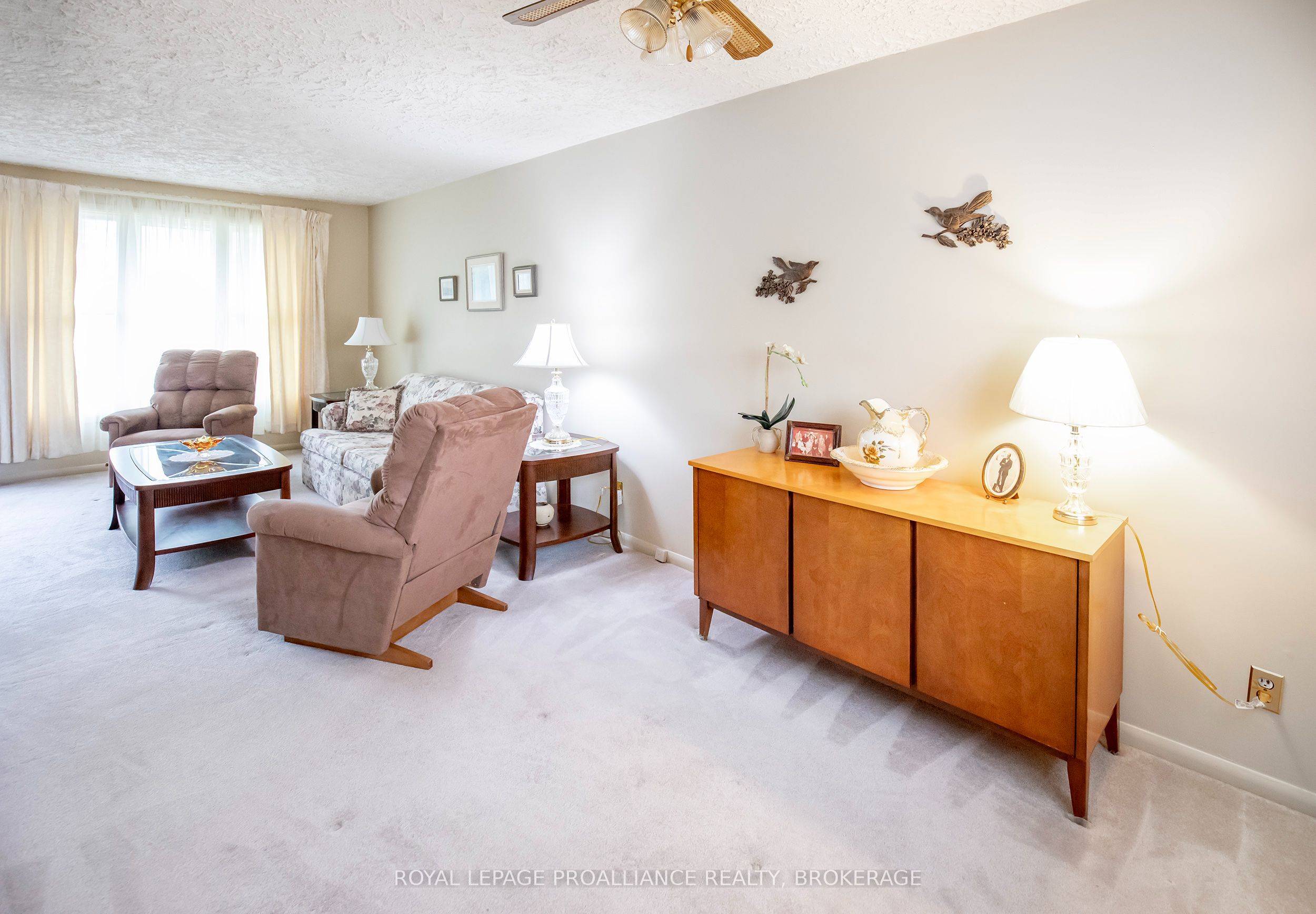 676 Willis Street Property Photo 2