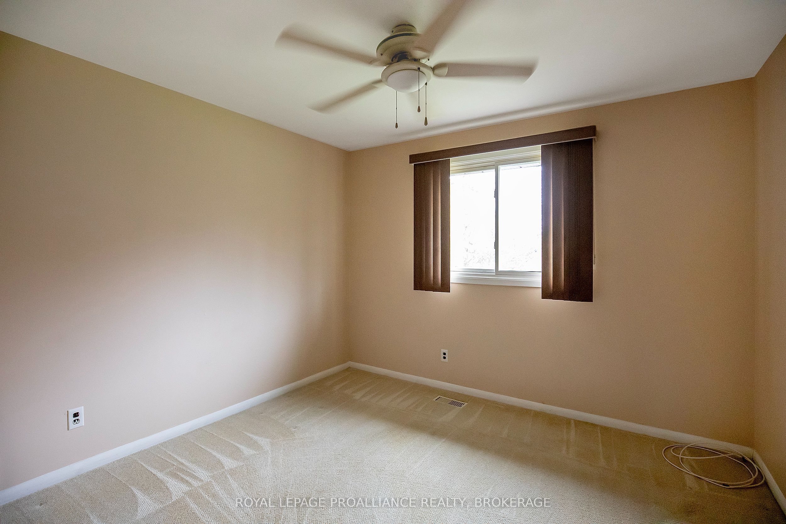 676 Willis Street Property Photo 8