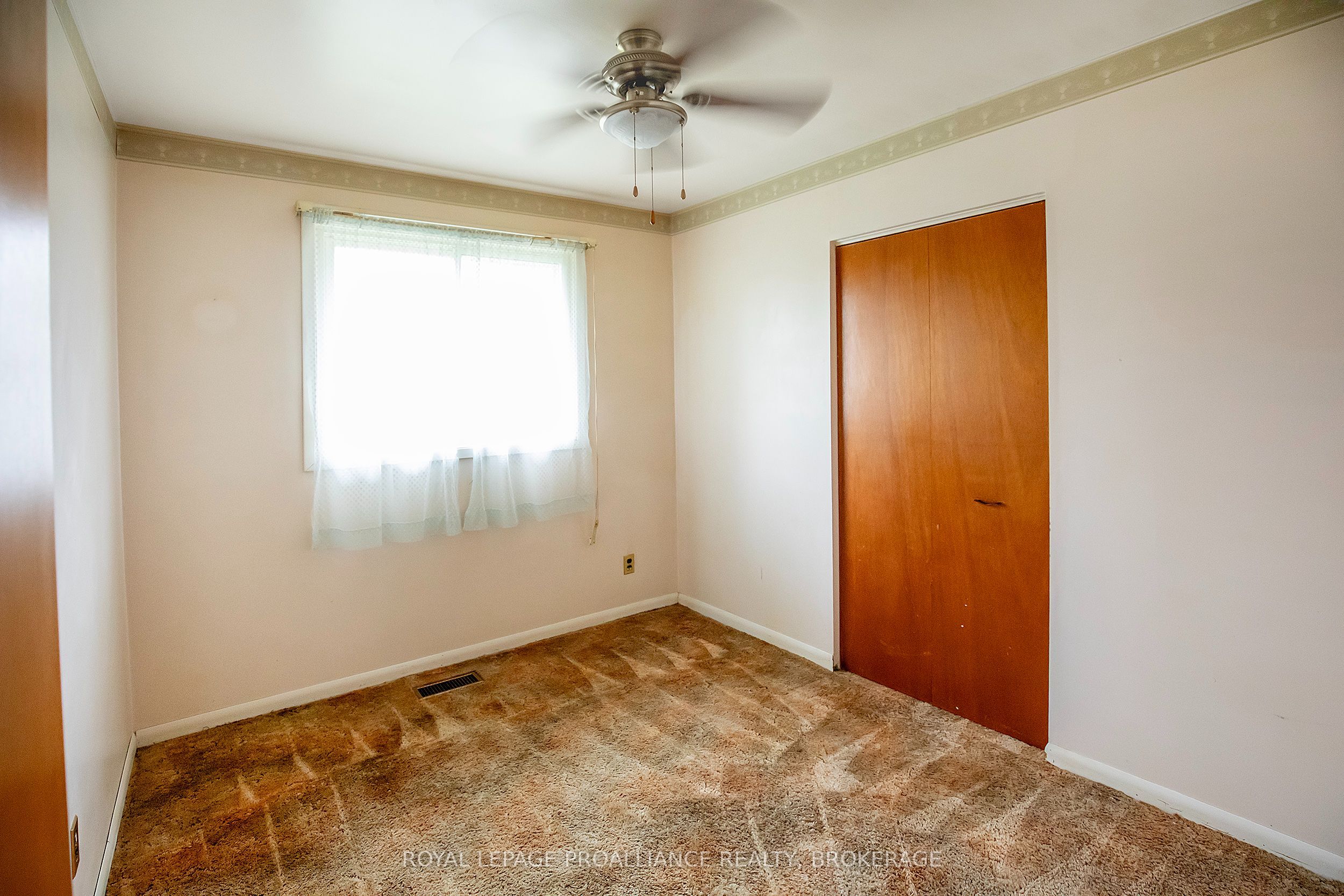 676 Willis Street Property Photo 11