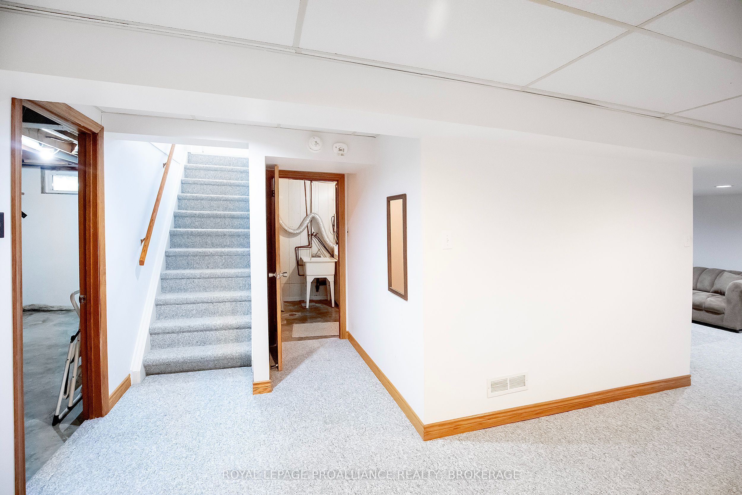 676 Willis Street Property Photo 14