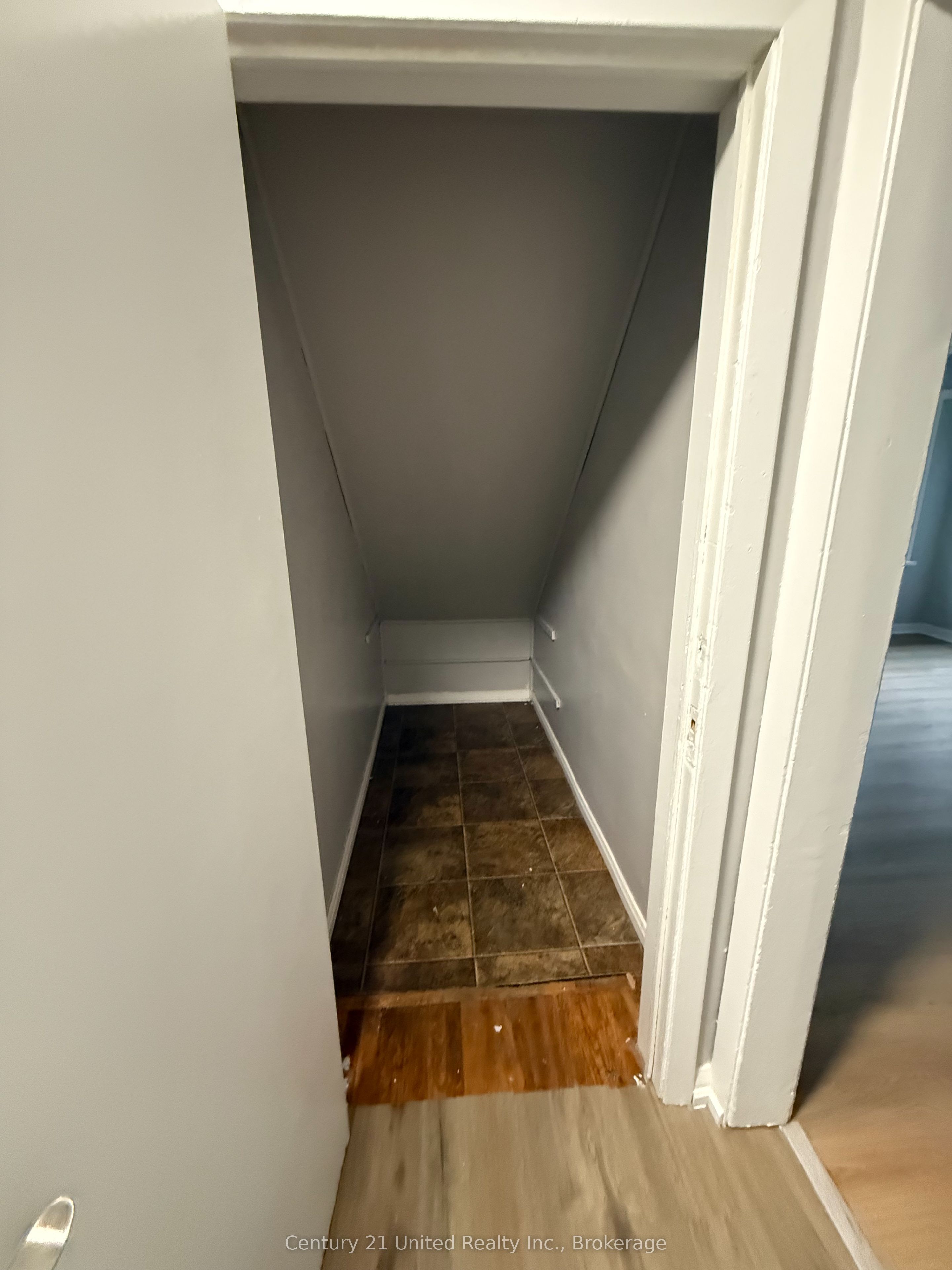 1269 Clonsilla Avenue A Property Photo 14