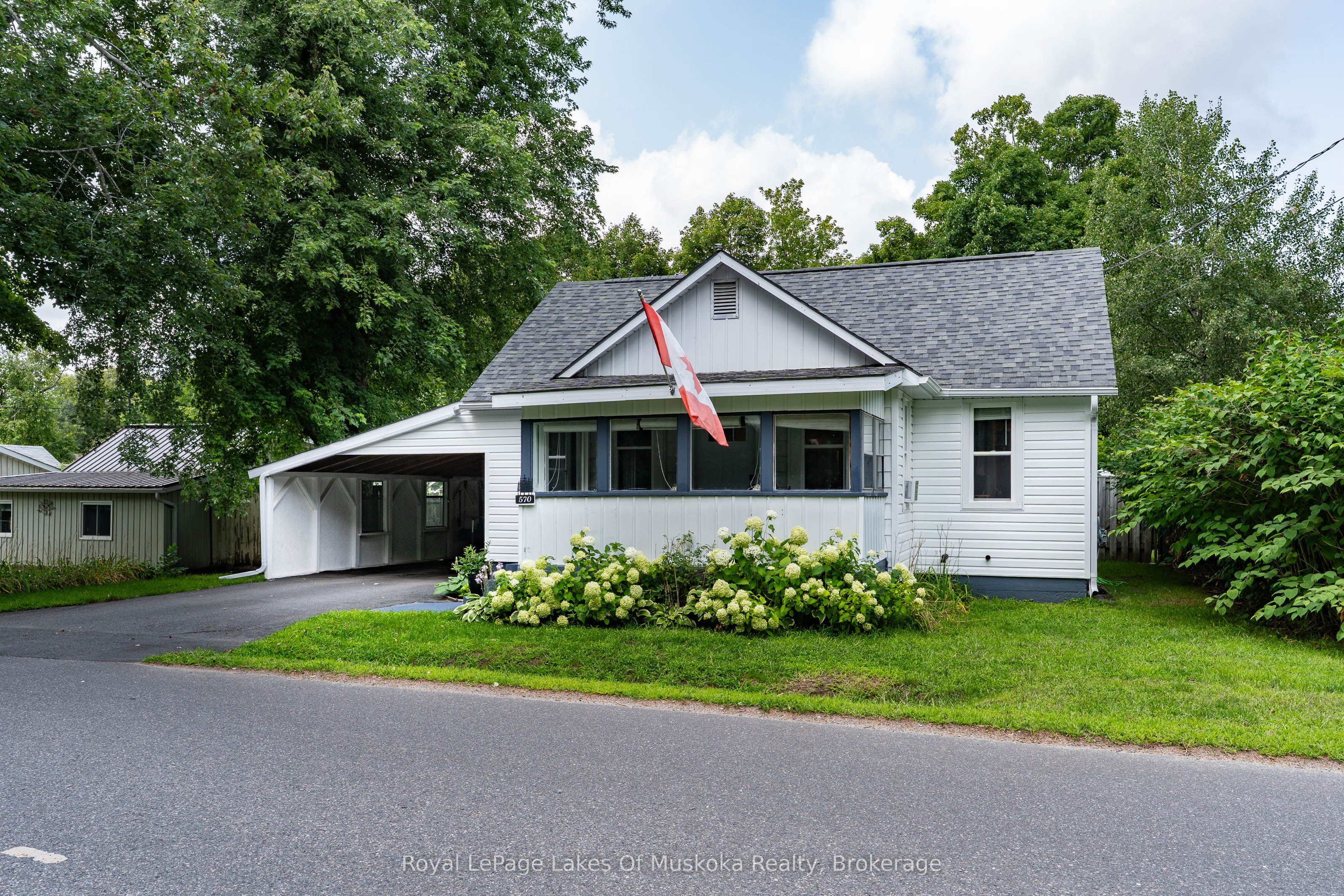 570 Pinedale Road Property Photo 1