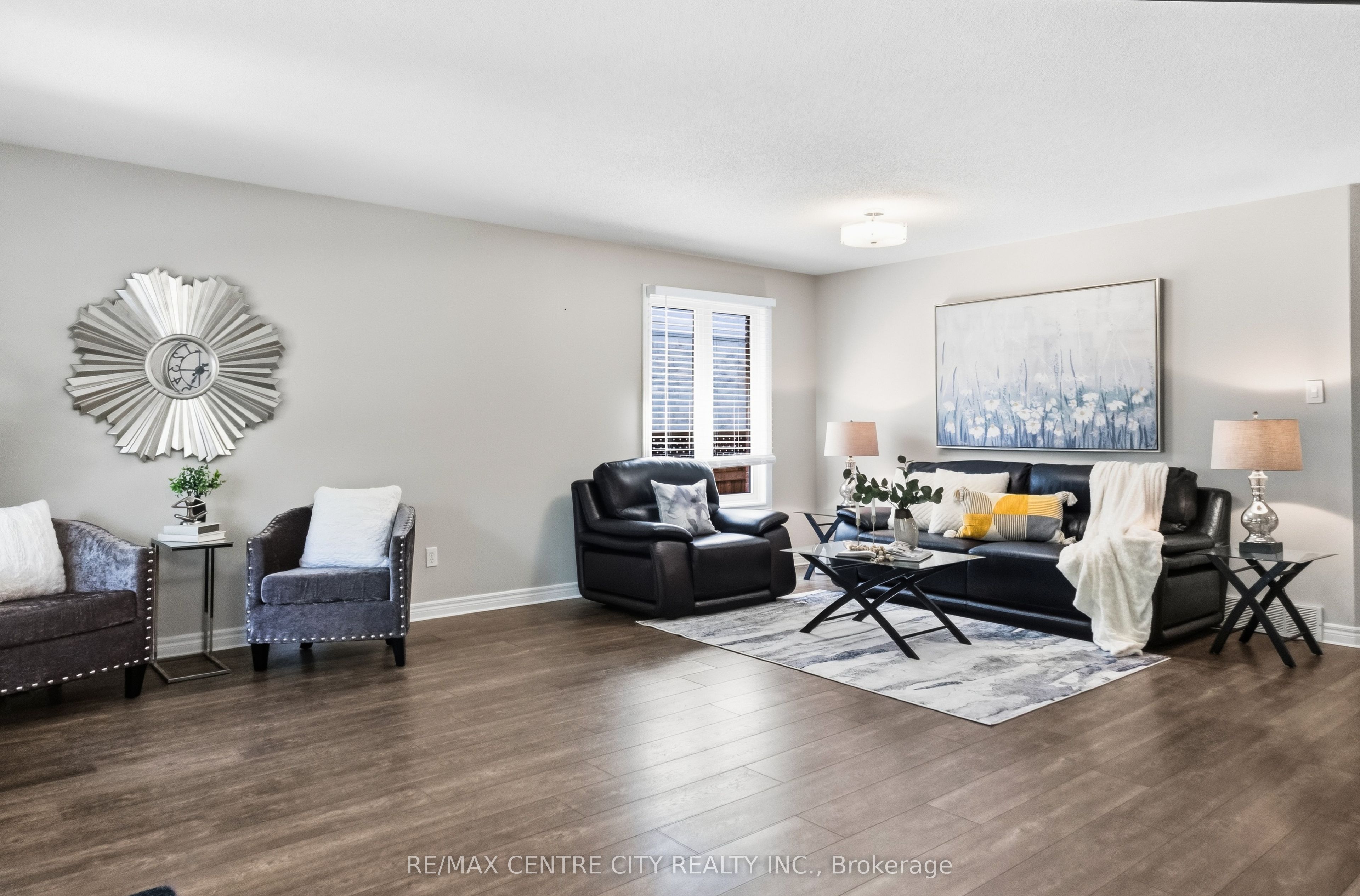 93 Mctaggart Court Property Photo 9
