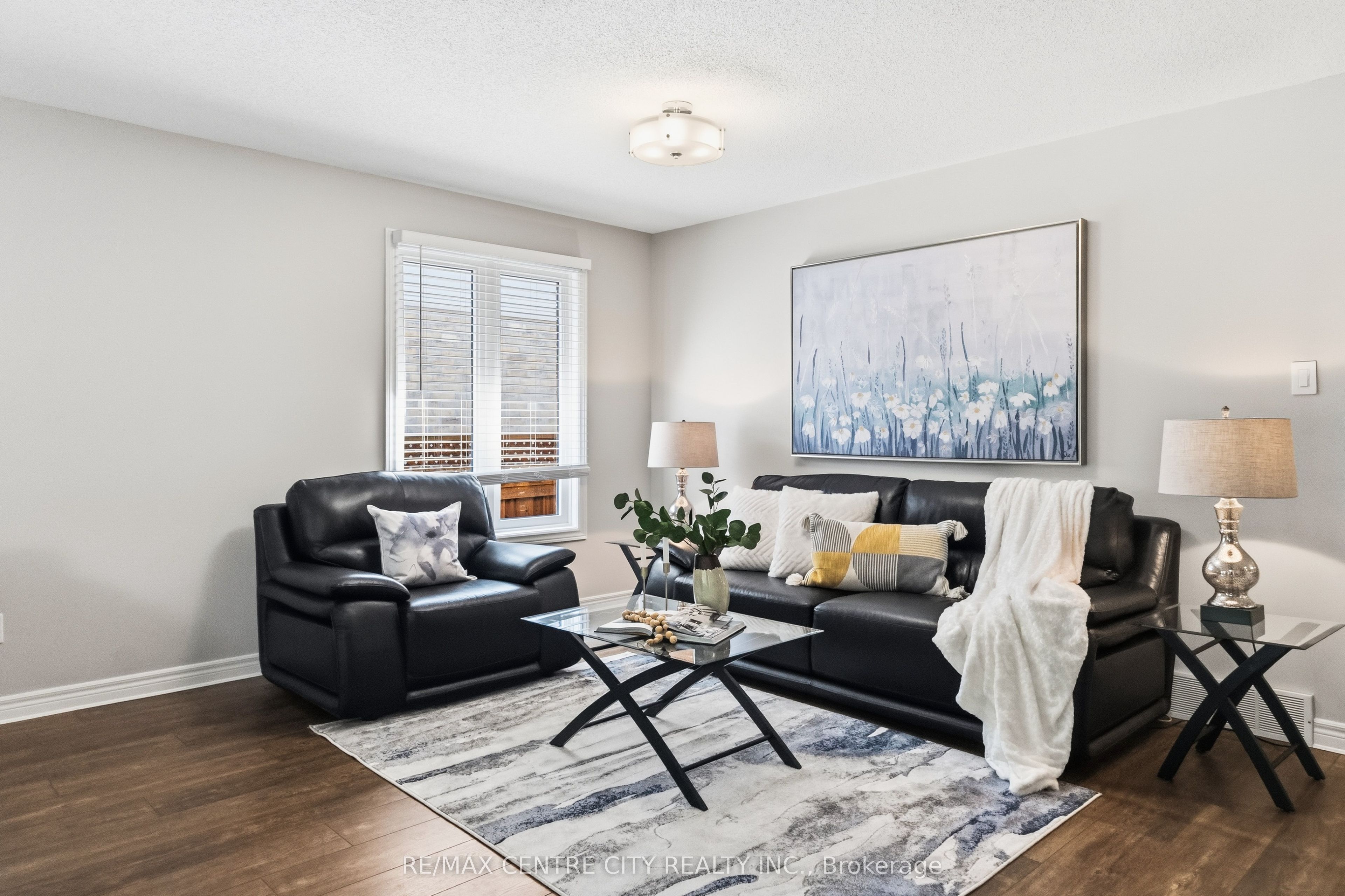 93 Mctaggart Court Property Photo 10