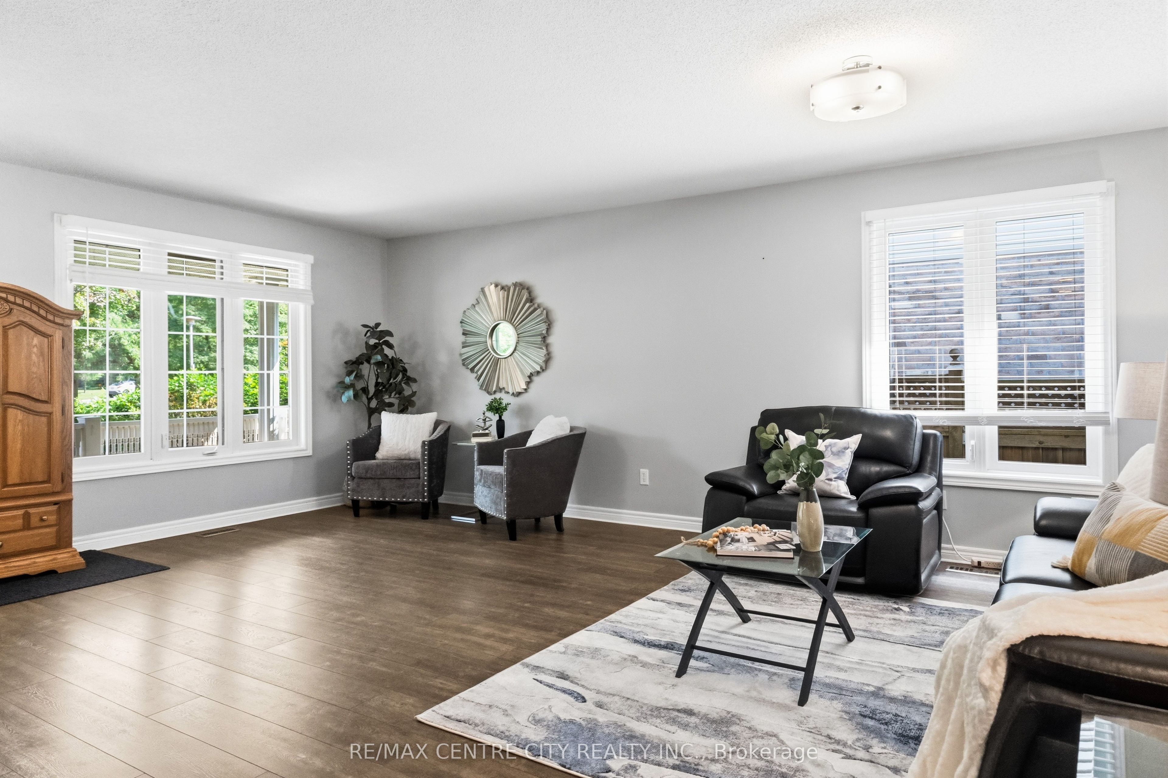 93 Mctaggart Court Property Photo 11