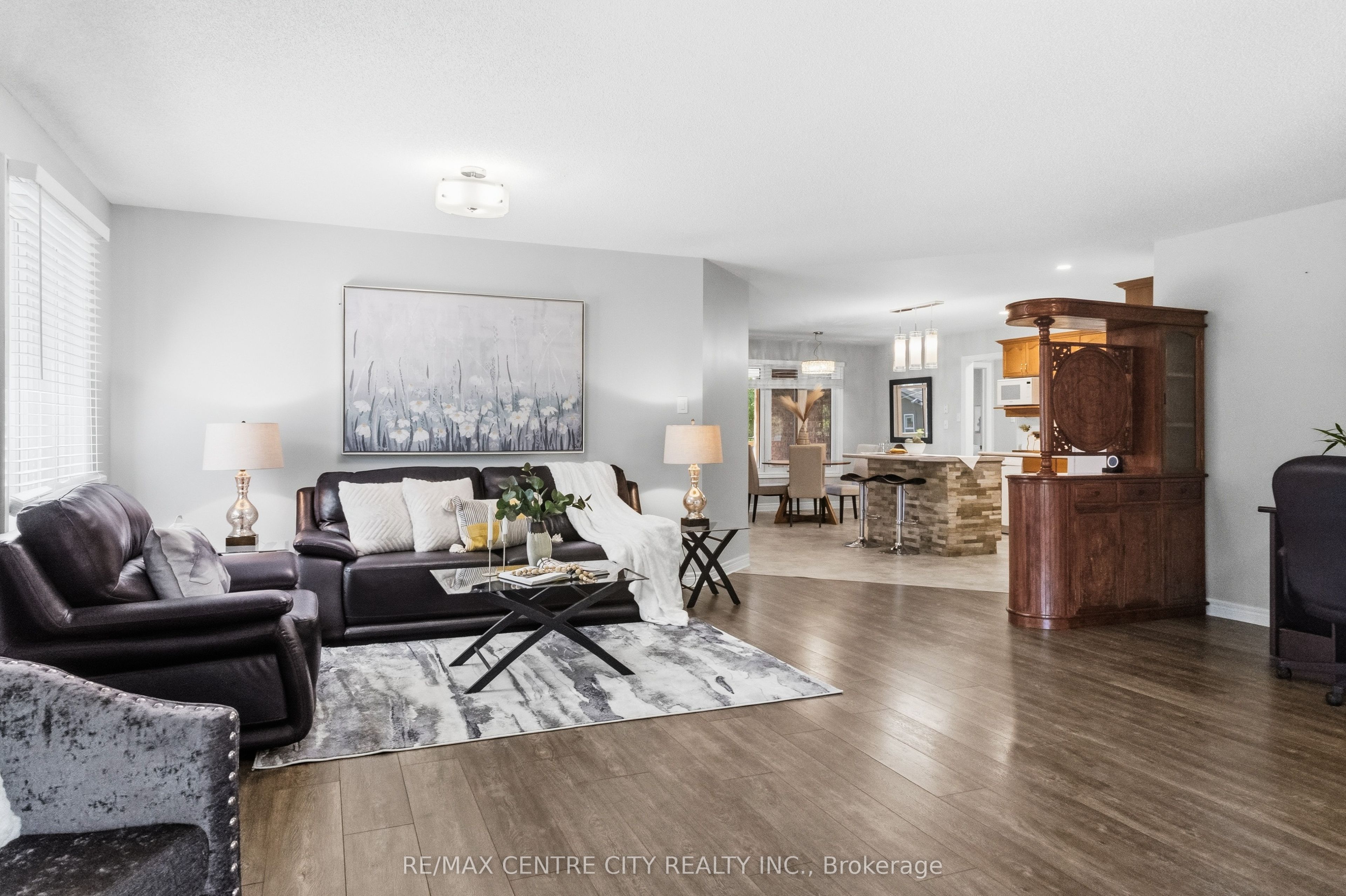 93 Mctaggart Court Property Photo 13