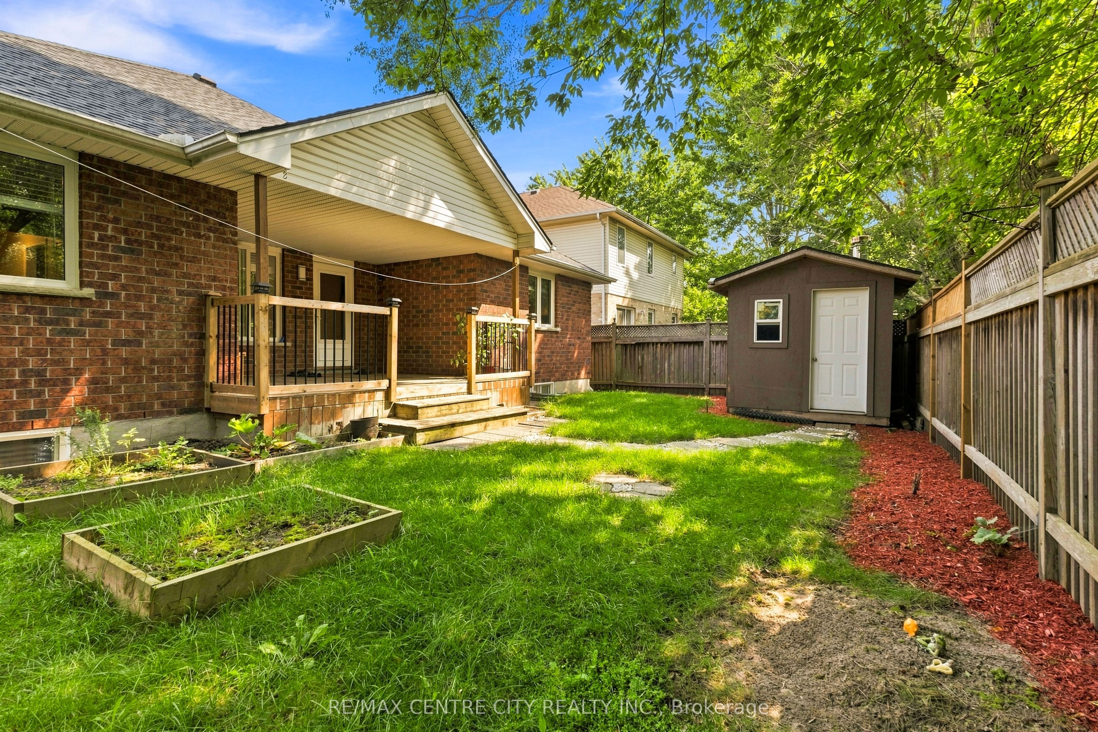93 Mctaggart Court Property Photo 45