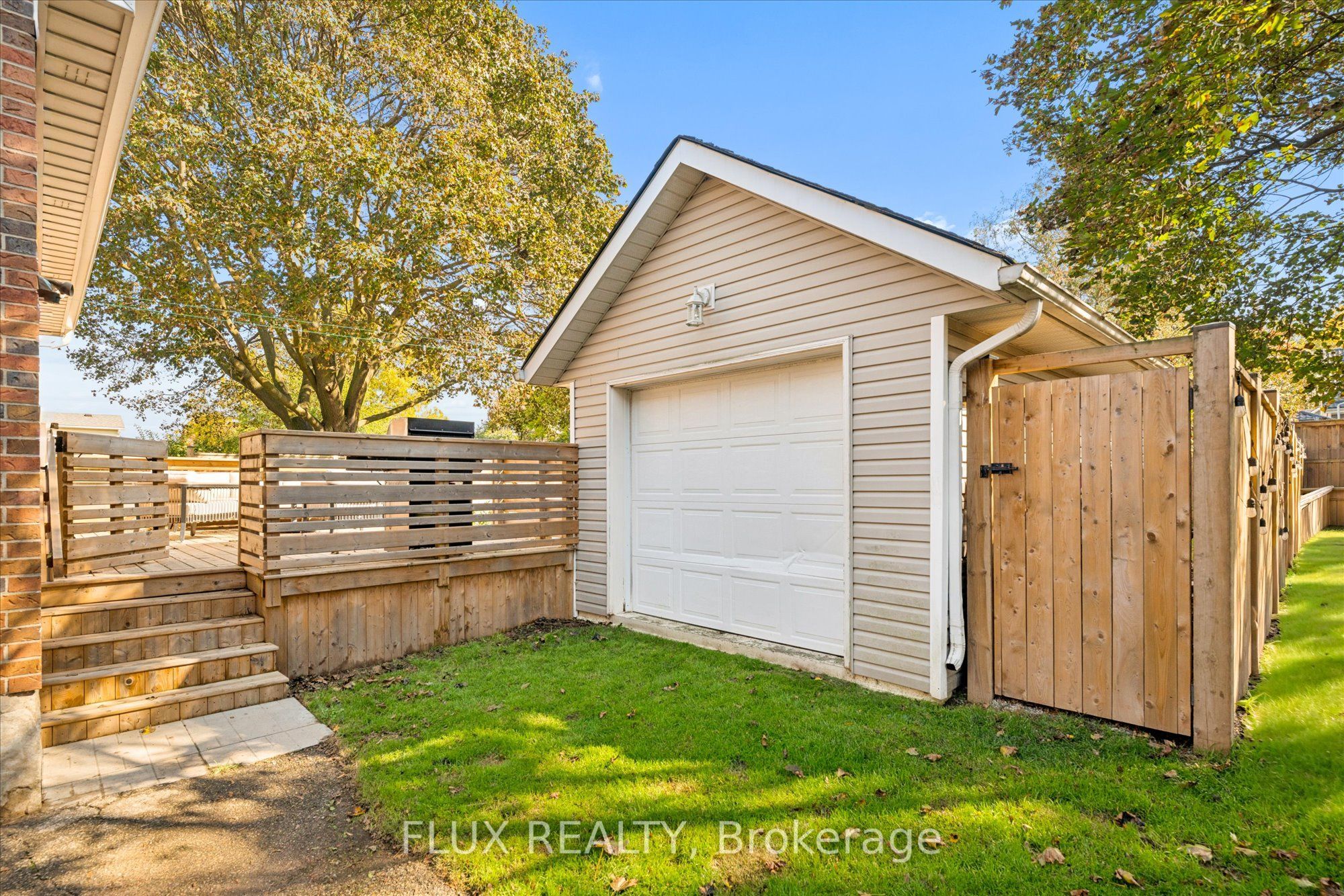 113 Adelaide Street Property Photo 29
