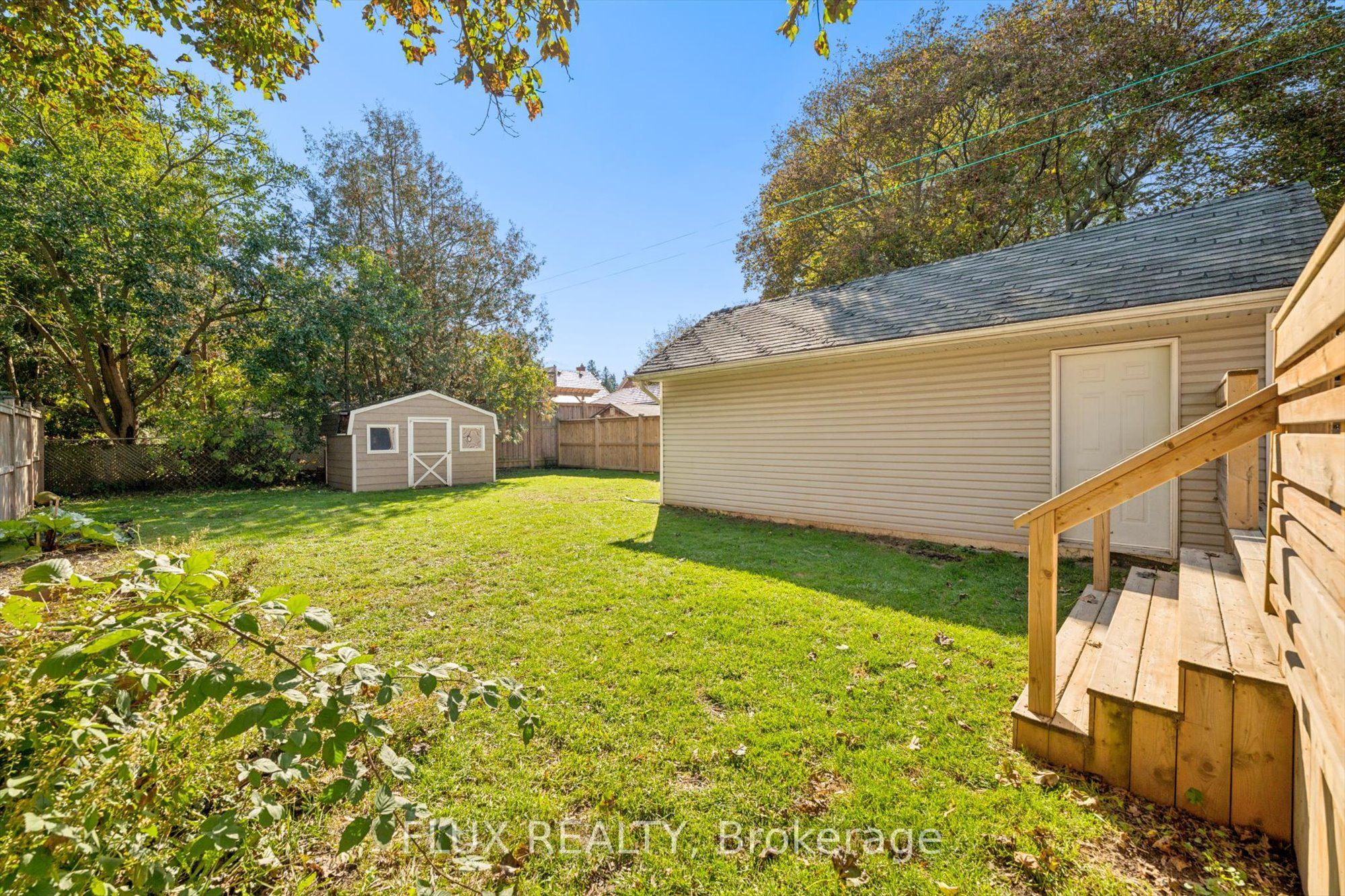113 Adelaide Street Property Photo 33