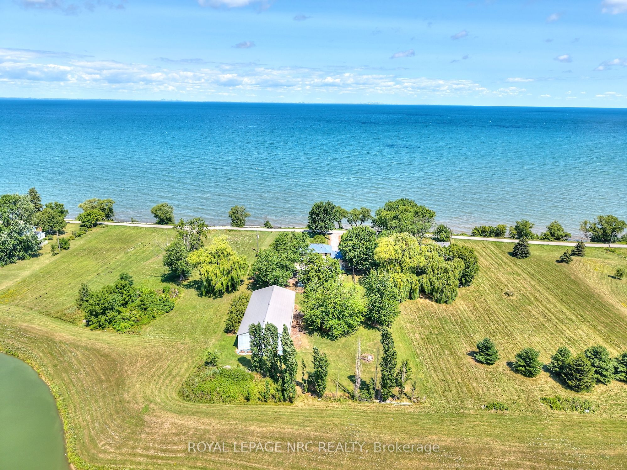 4040 Lakeshore Road Property Photo 1