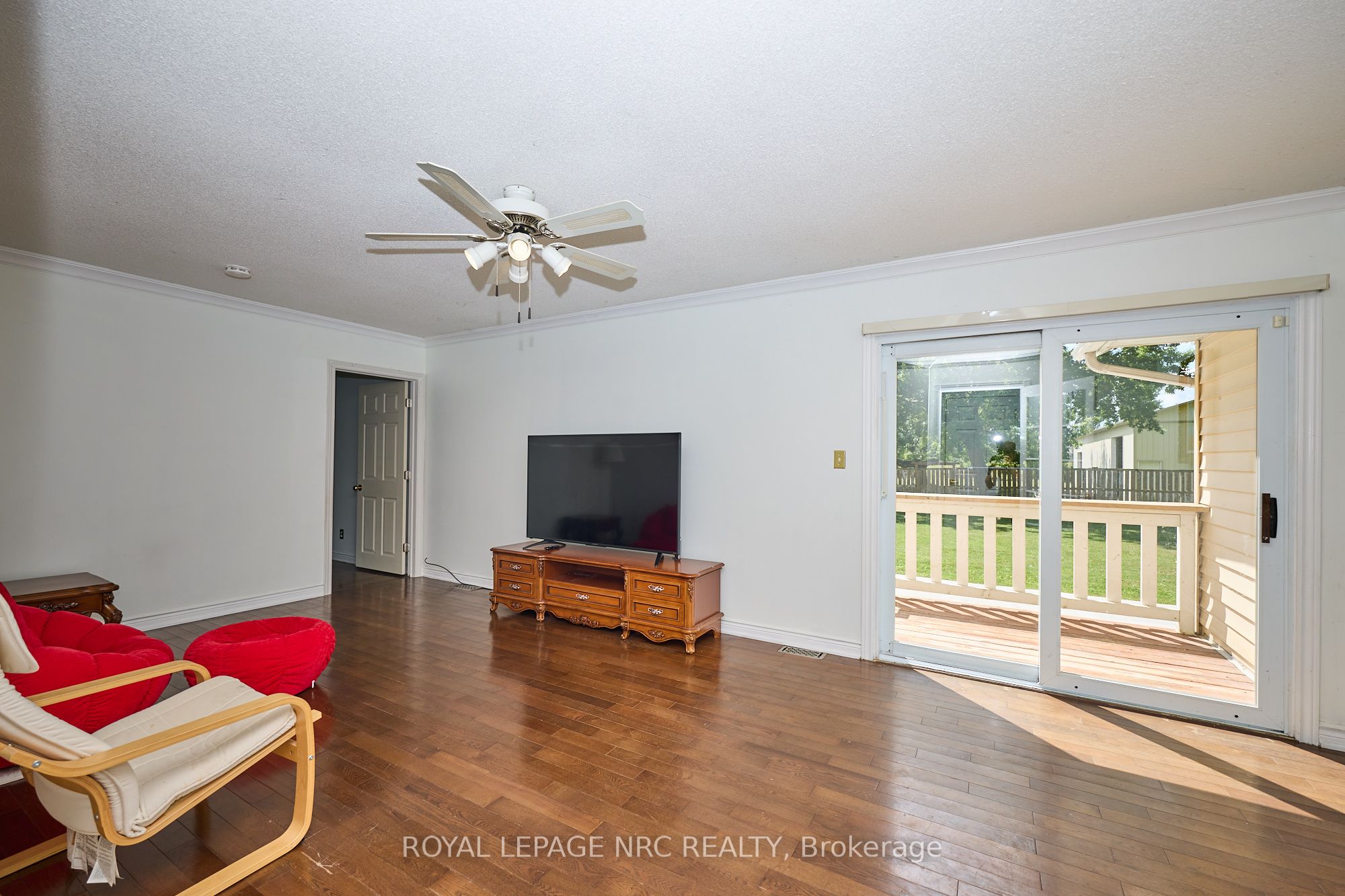4040 Lakeshore Road Property Photo 14