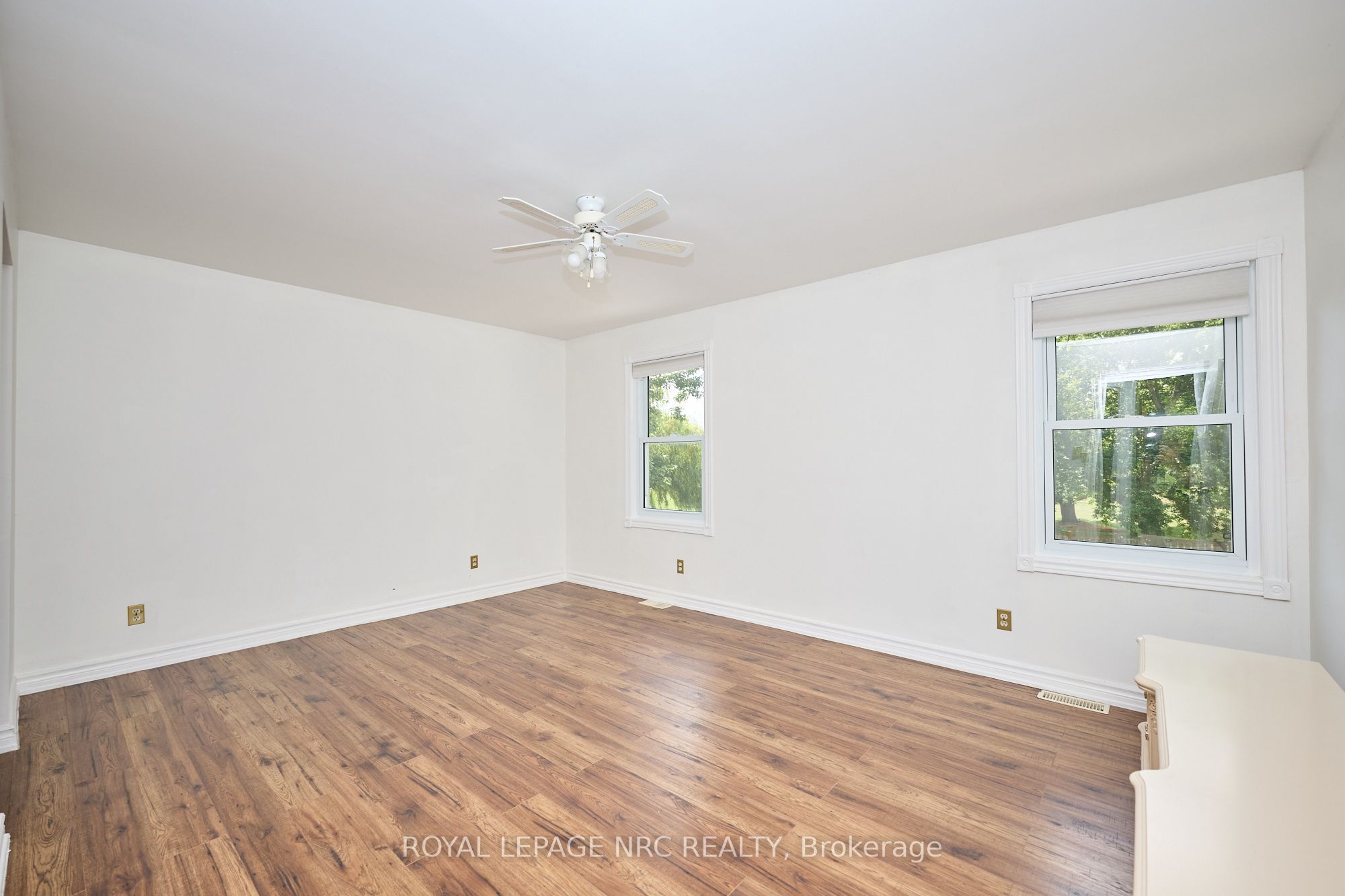 4040 Lakeshore Road Property Photo 24