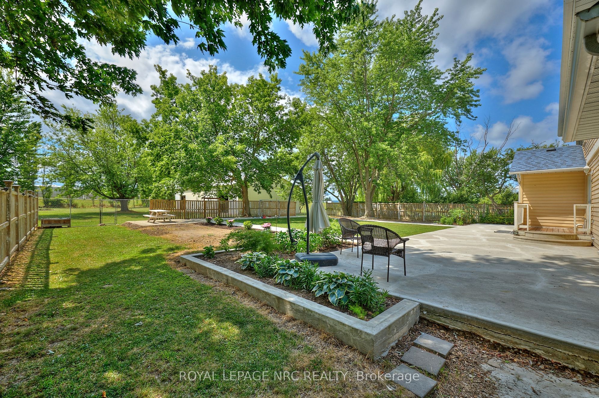 4040 Lakeshore Road Property Photo 34