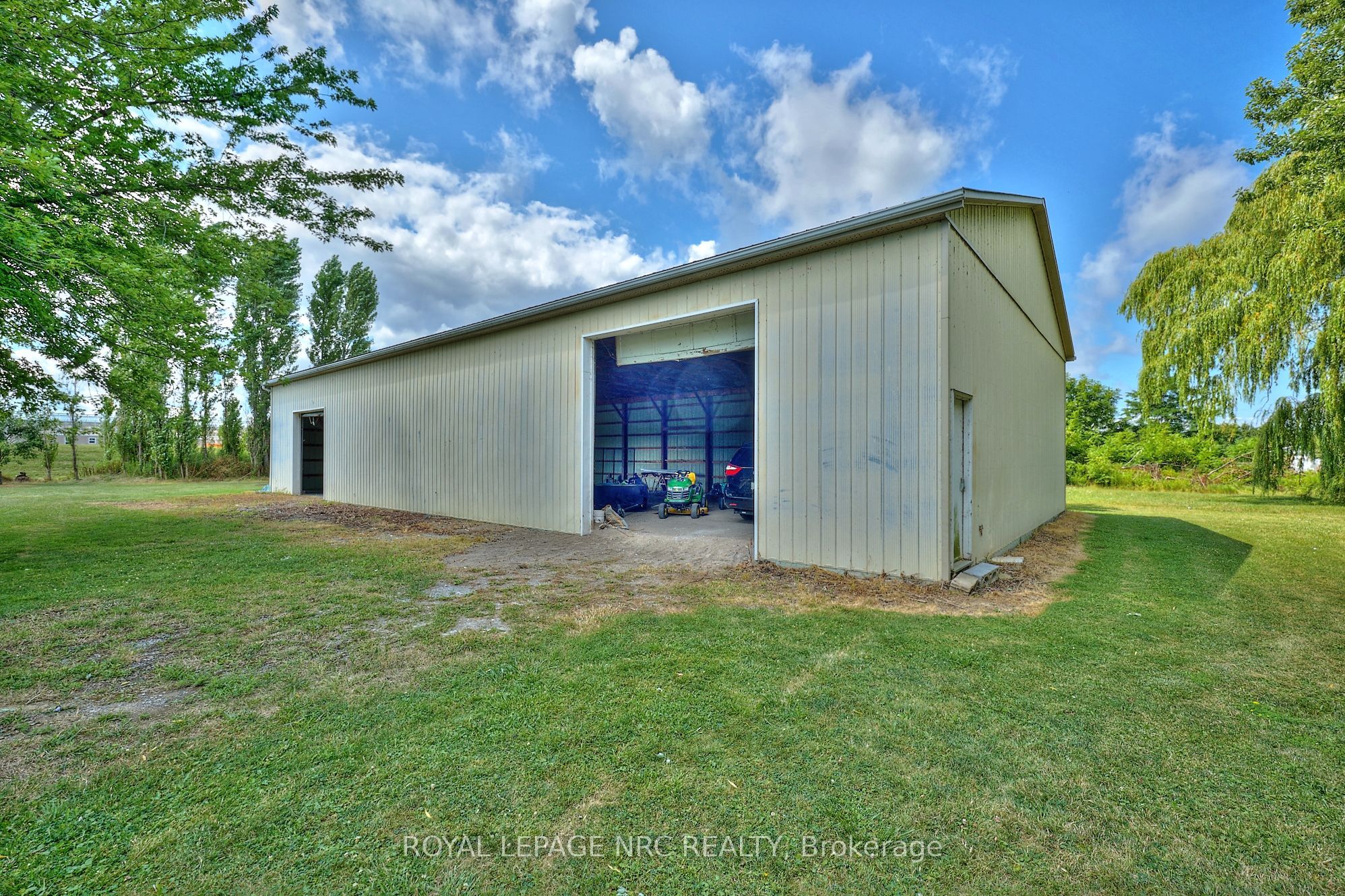 4040 Lakeshore Road Property Photo 38