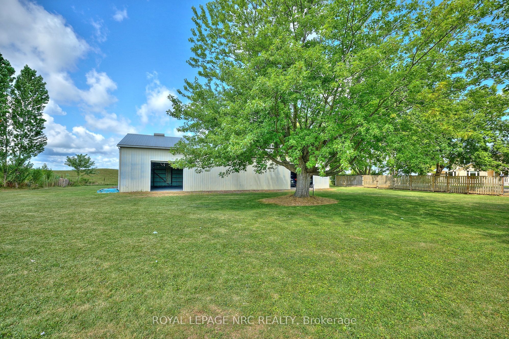 4040 Lakeshore Road Property Photo 39