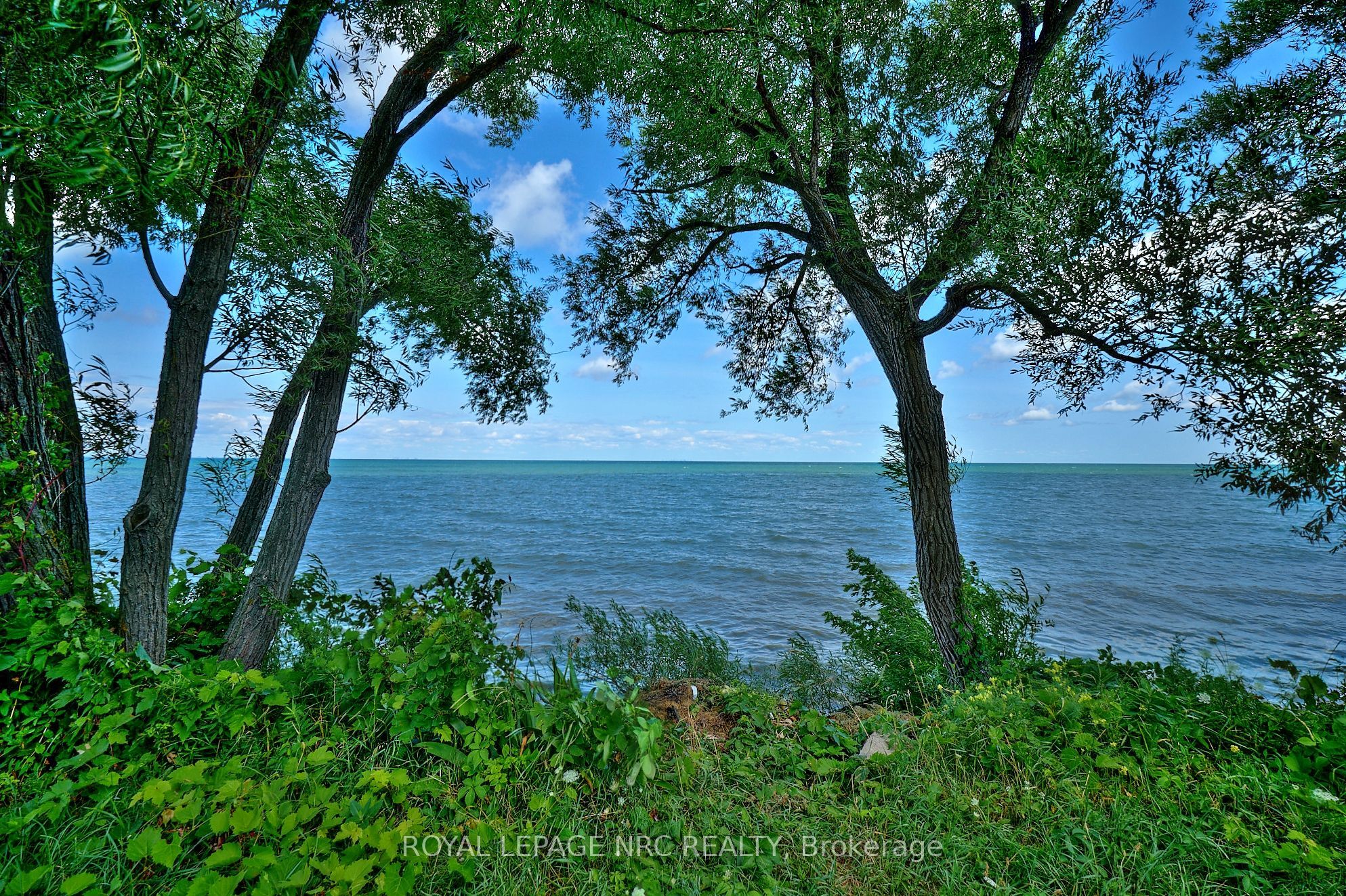 4040 Lakeshore Road Property Photo 41