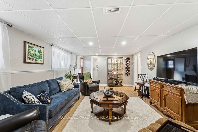 22 Jennifer Court Property Photo 16
