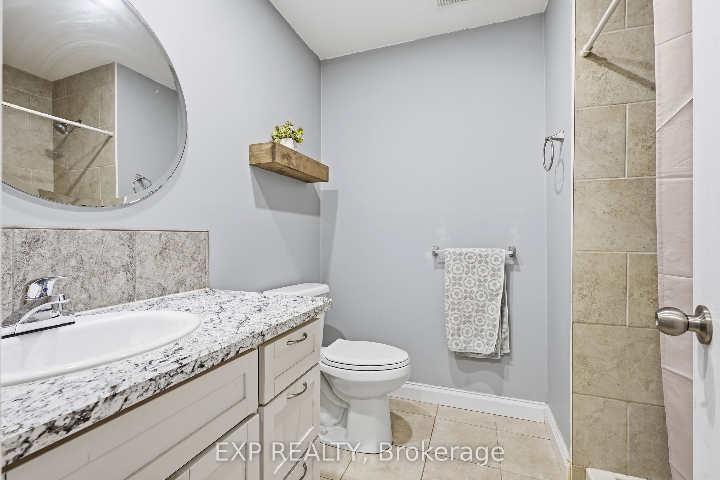 72 Crestlynn Crescent Property Photo 31
