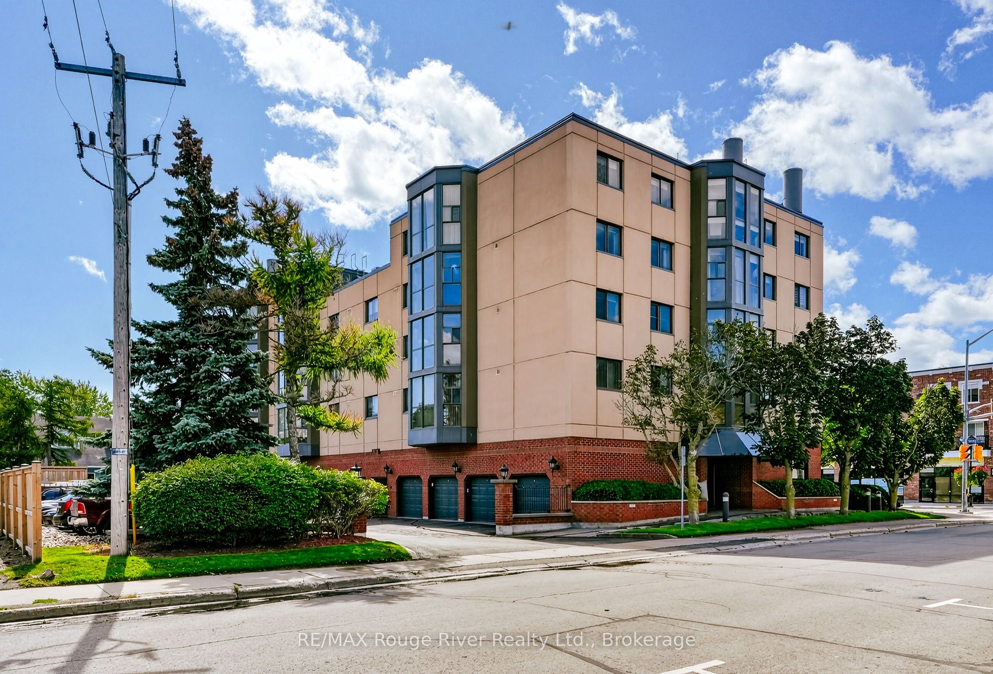 1 Queen Street 402 Property Photo 1