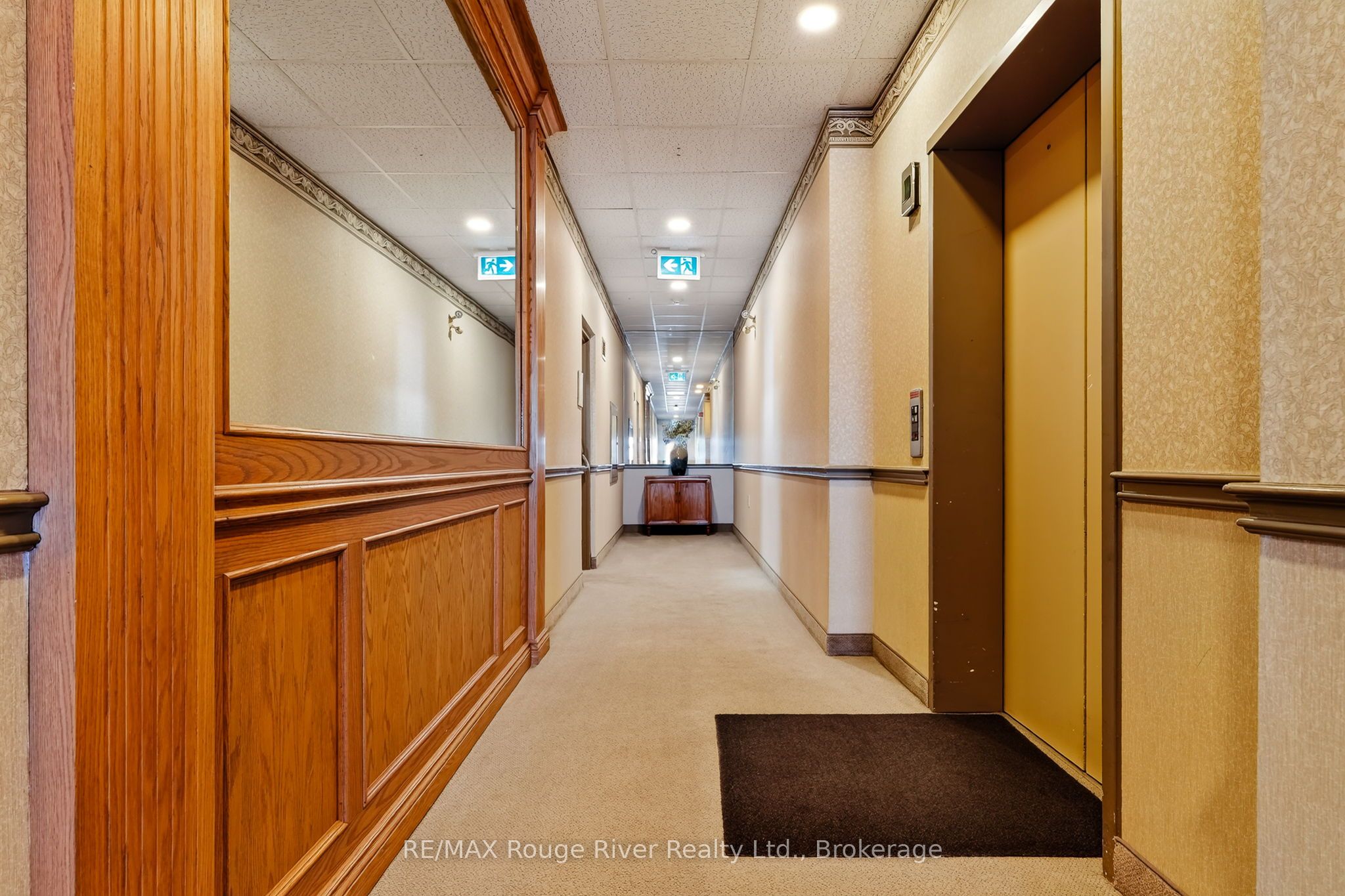 1 Queen Street 402 Property Photo 3