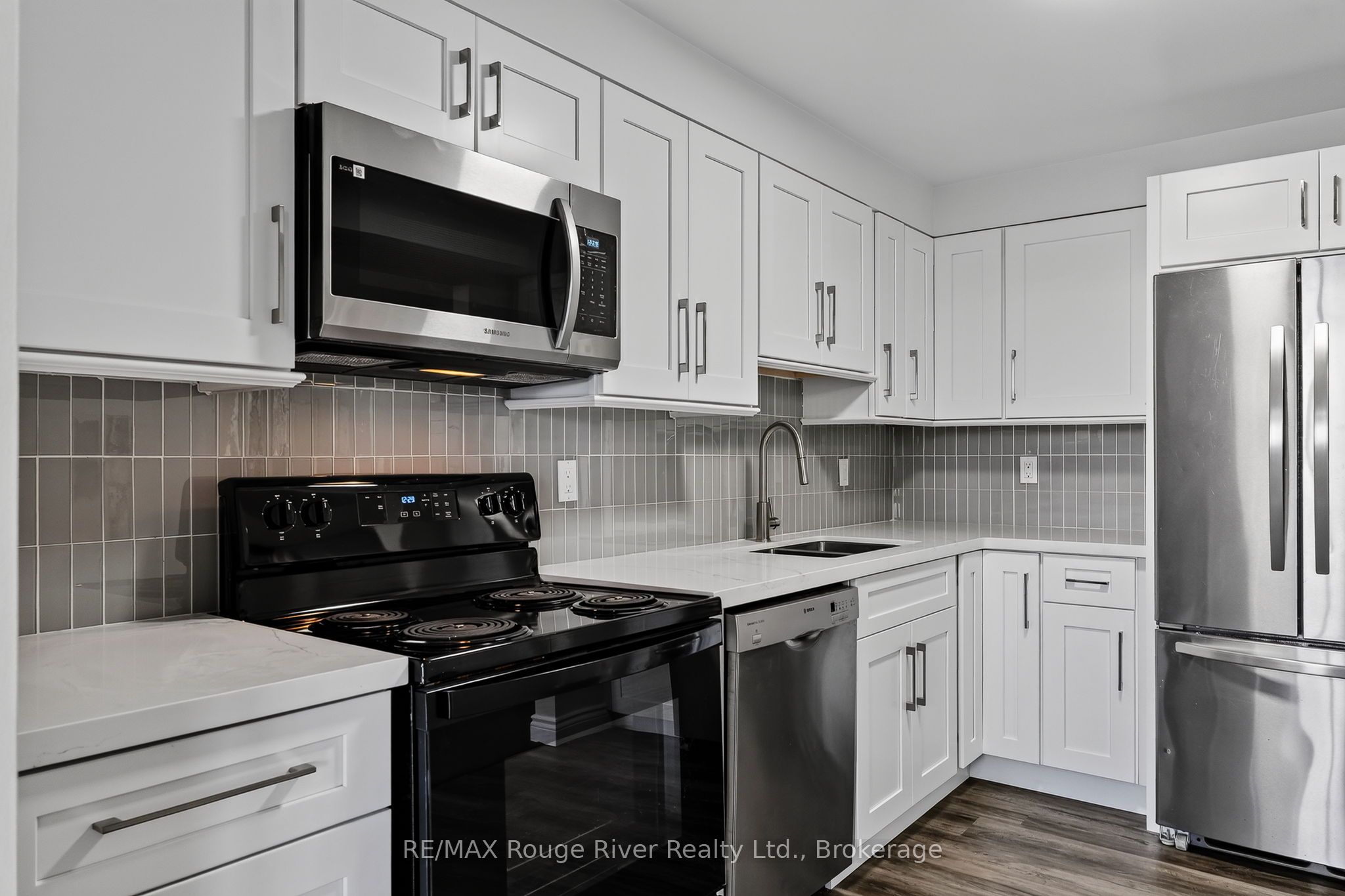 1 Queen Street 402 Property Photo 6