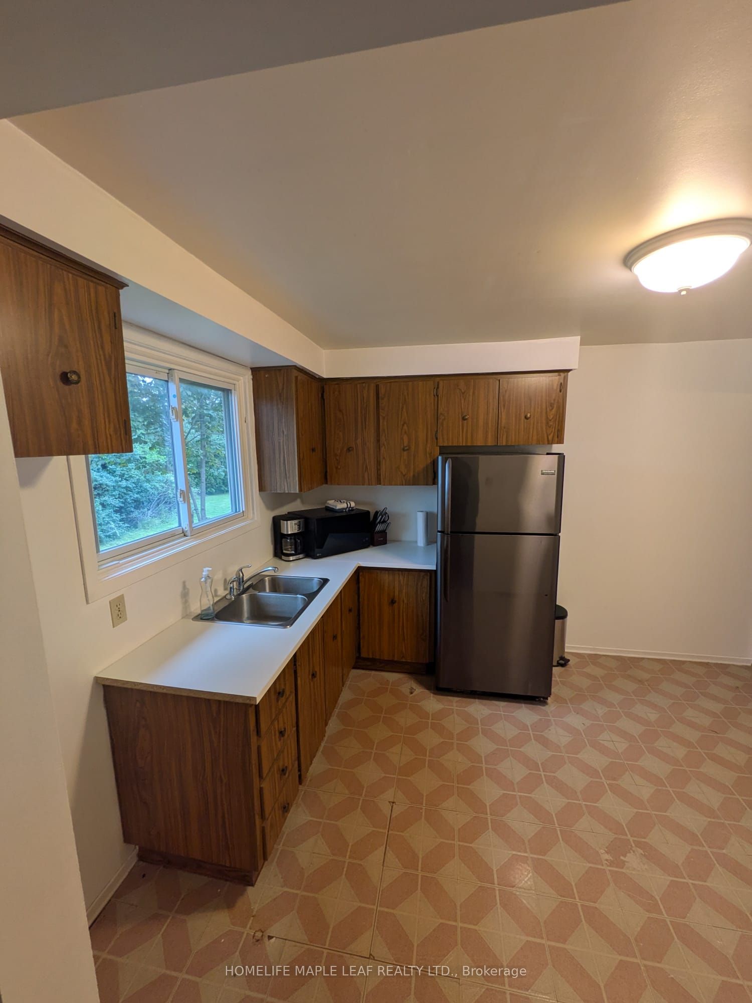 67 Rand Street Property Photo 6