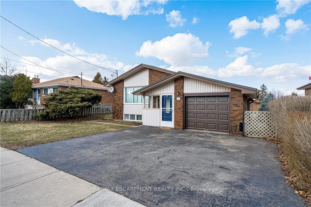 116 Mohawk Road W Property Photo 1