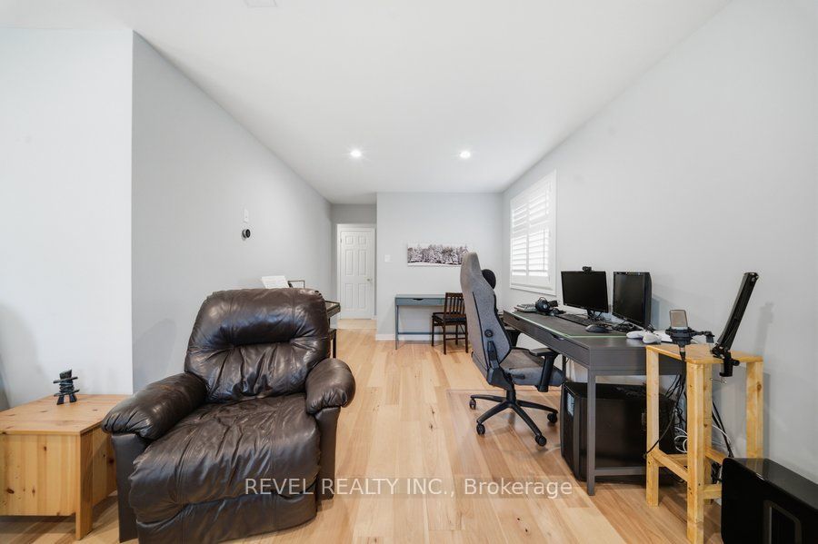 28 Lake Street Property Photo 31