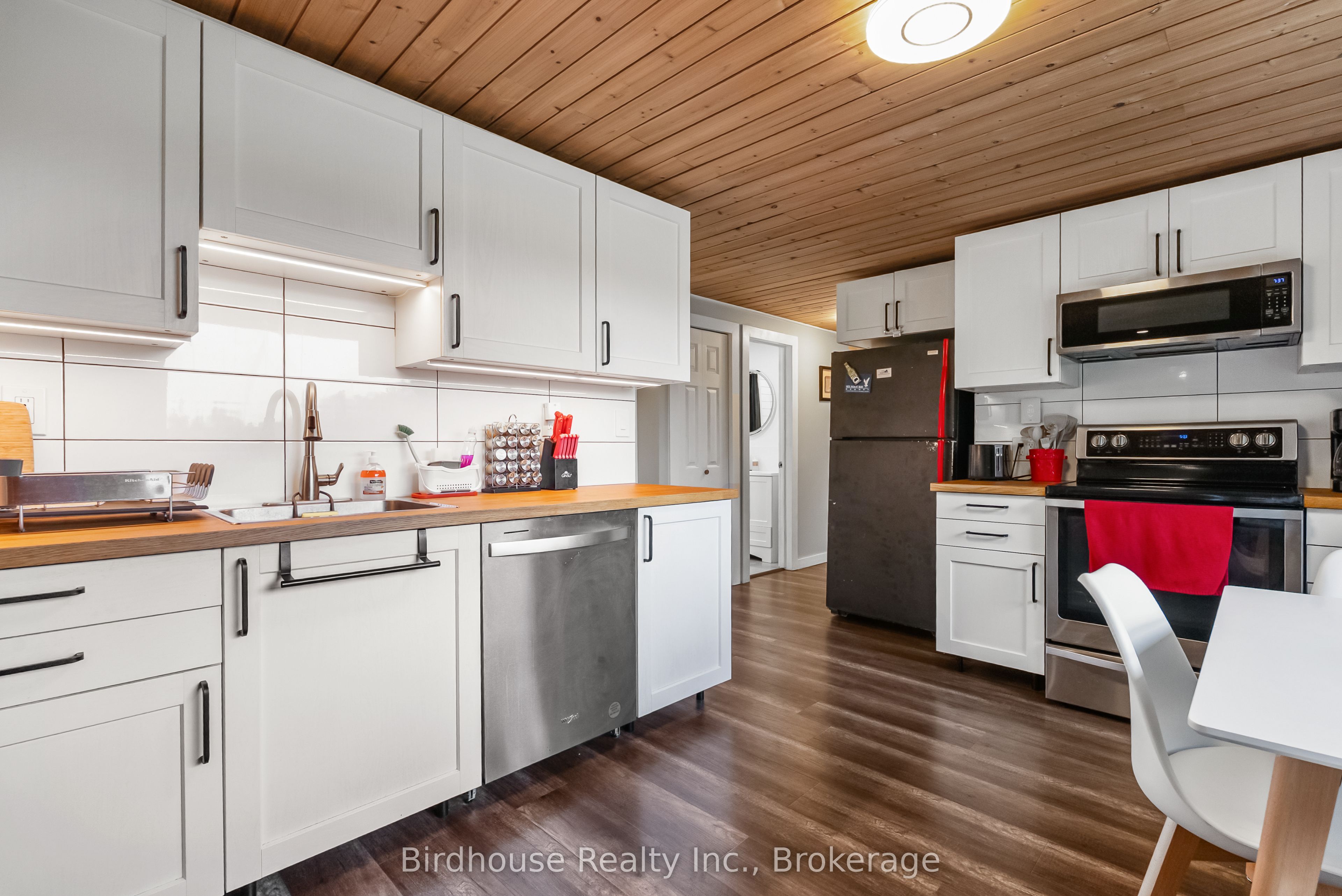 284 Kawartha Hideaway Road Property Photo 11