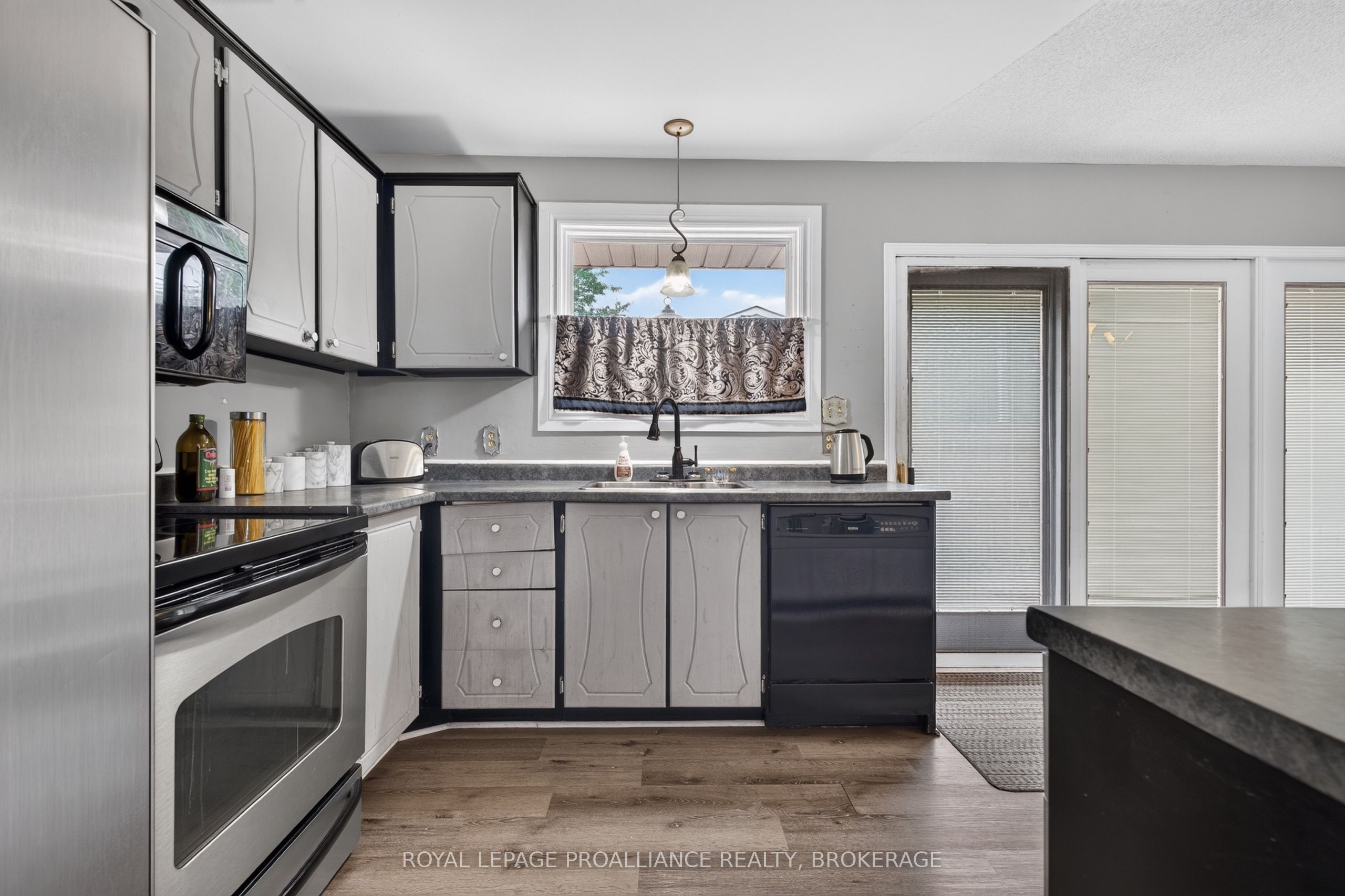 2 Virginia Street Property Photo 11