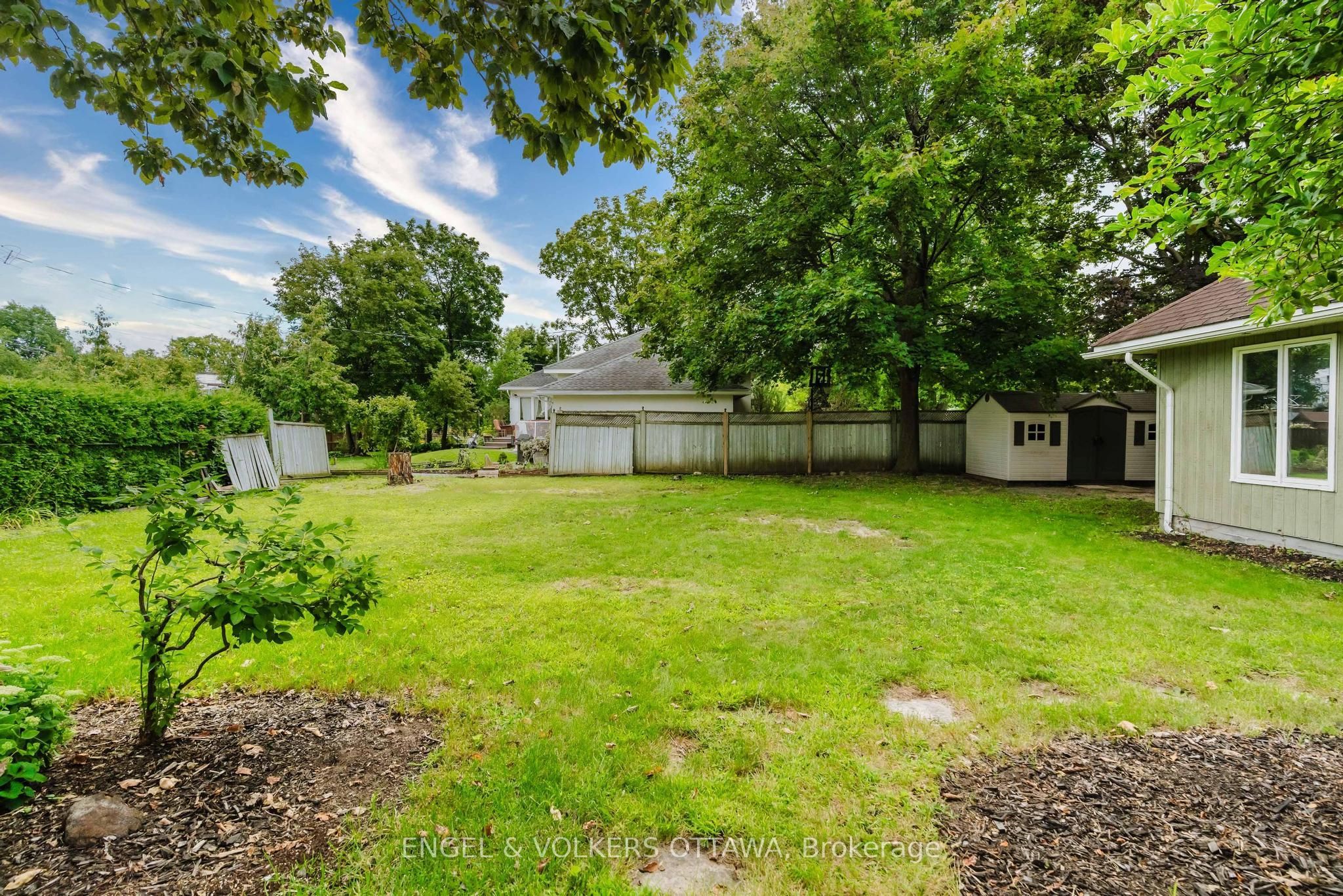 1994 Carling Avenue Property Photo 43