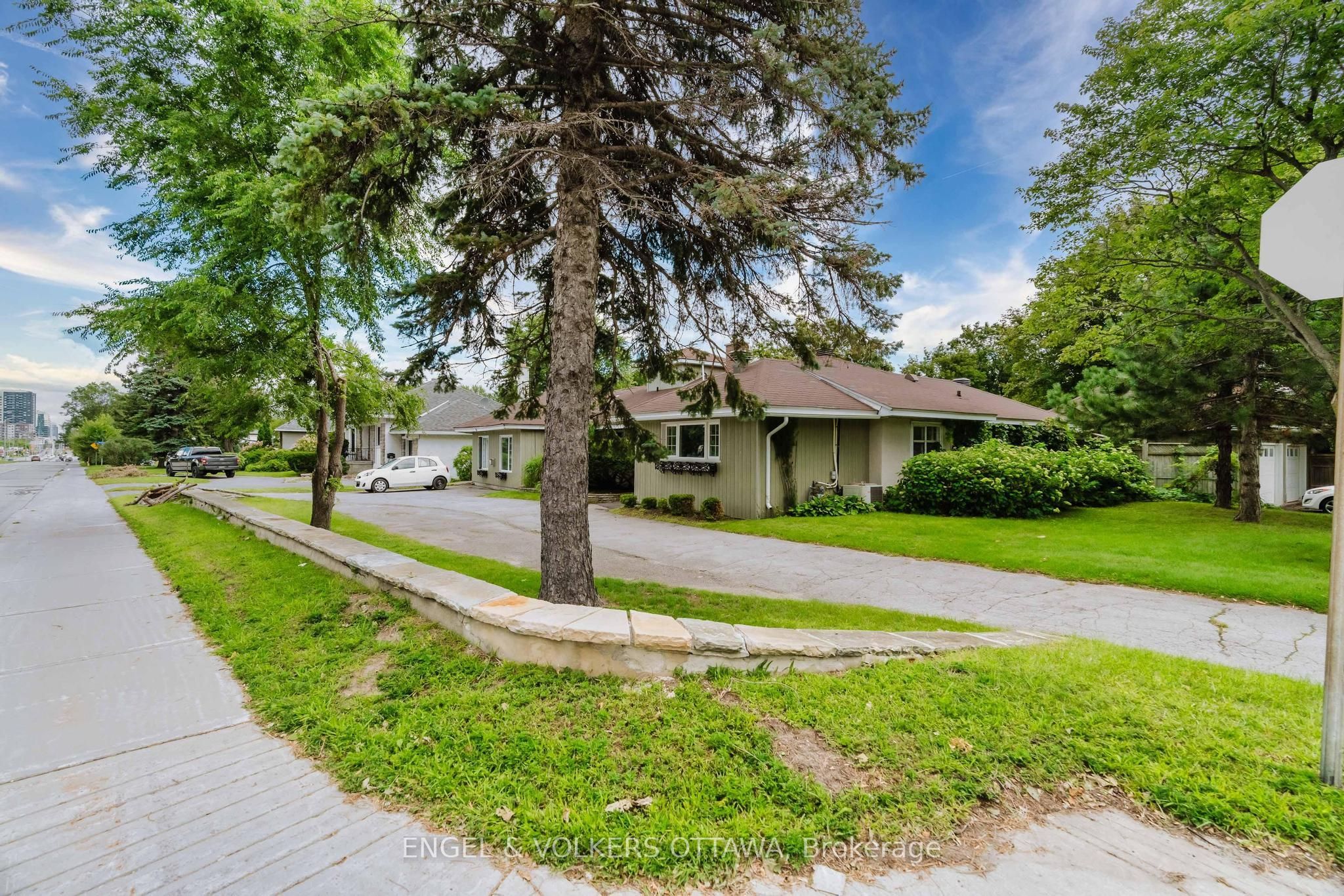 1994 Carling Avenue Property Photo 47