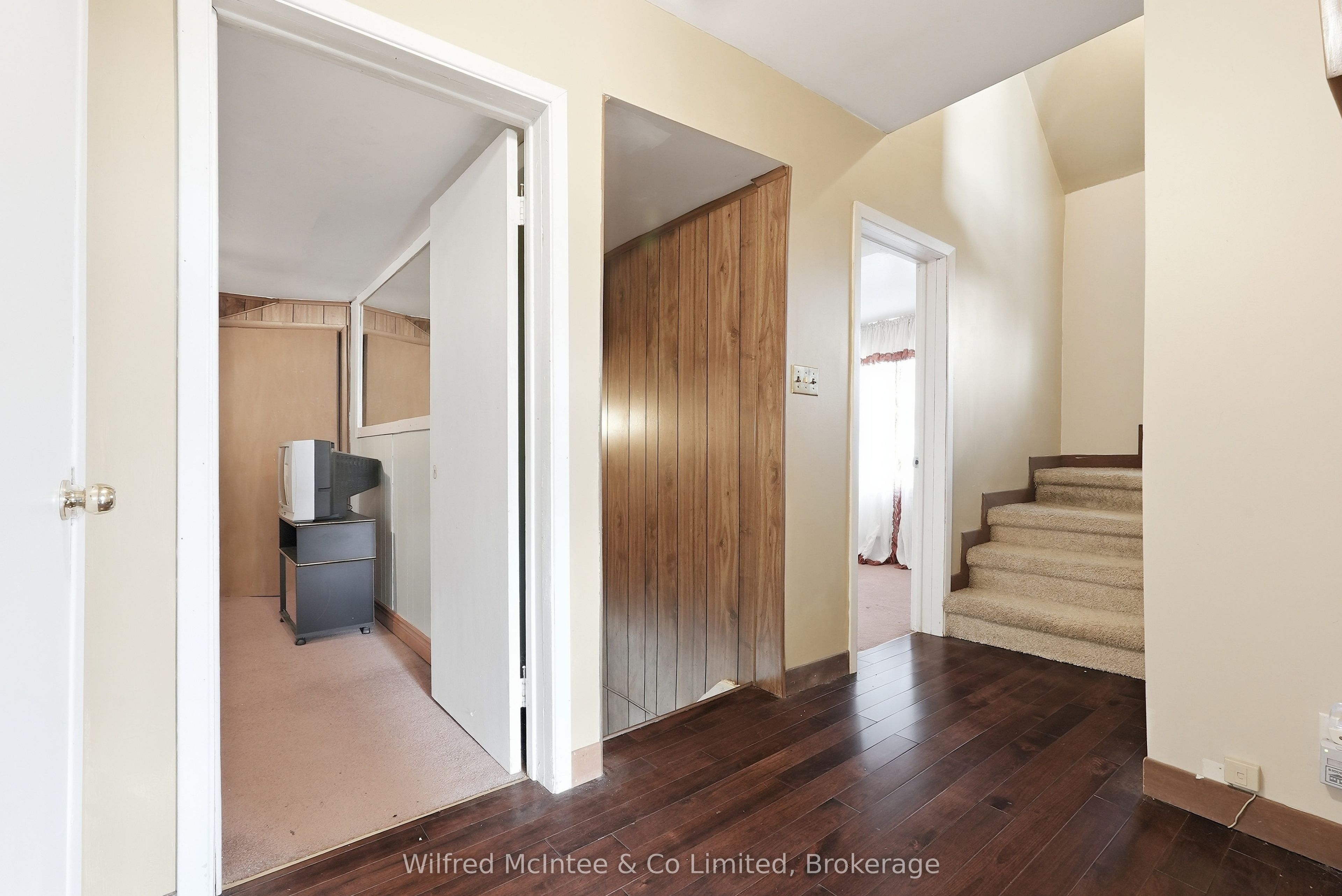 764059 240 Side Road Property Photo 24