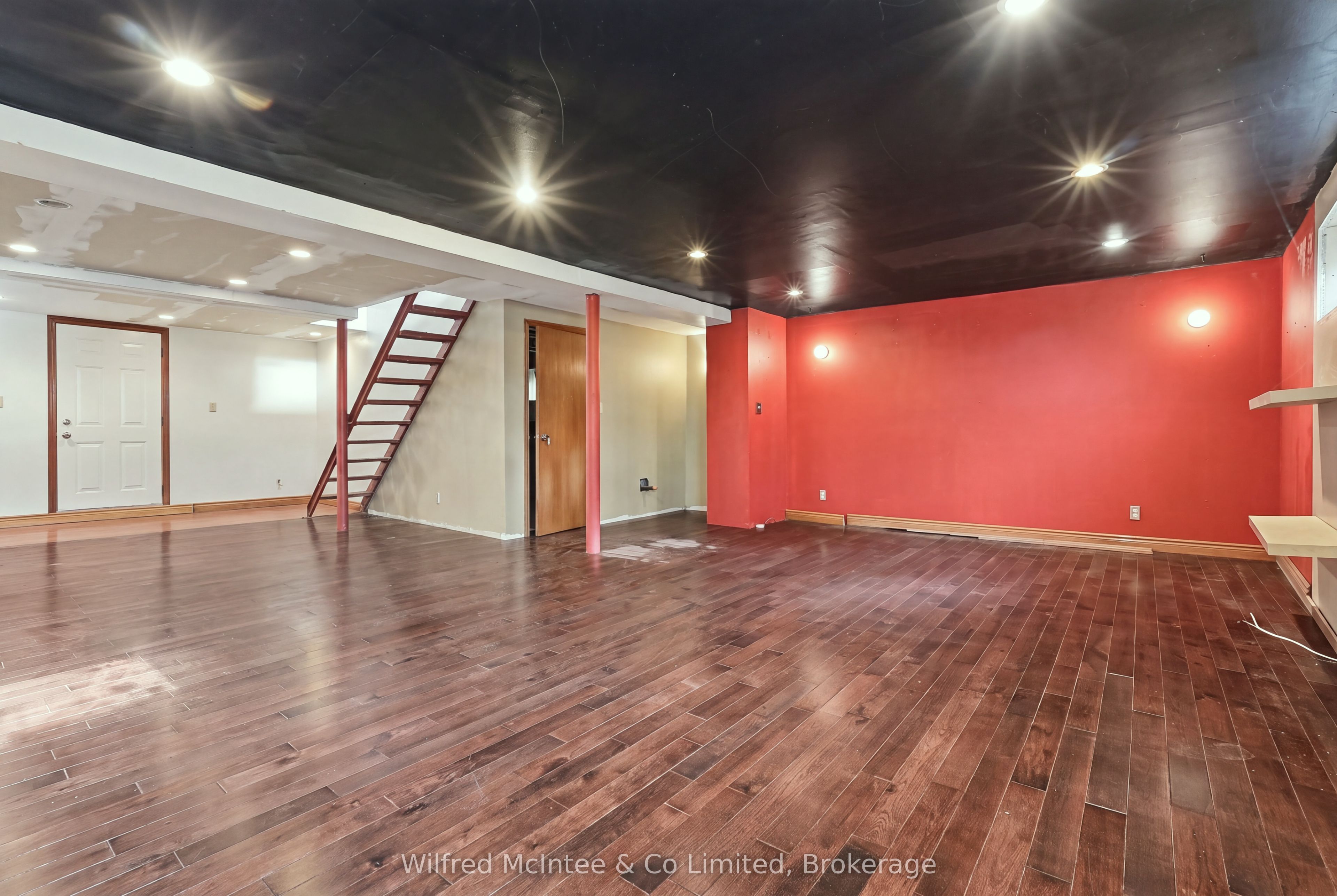 764059 240 Side Road Property Photo 28