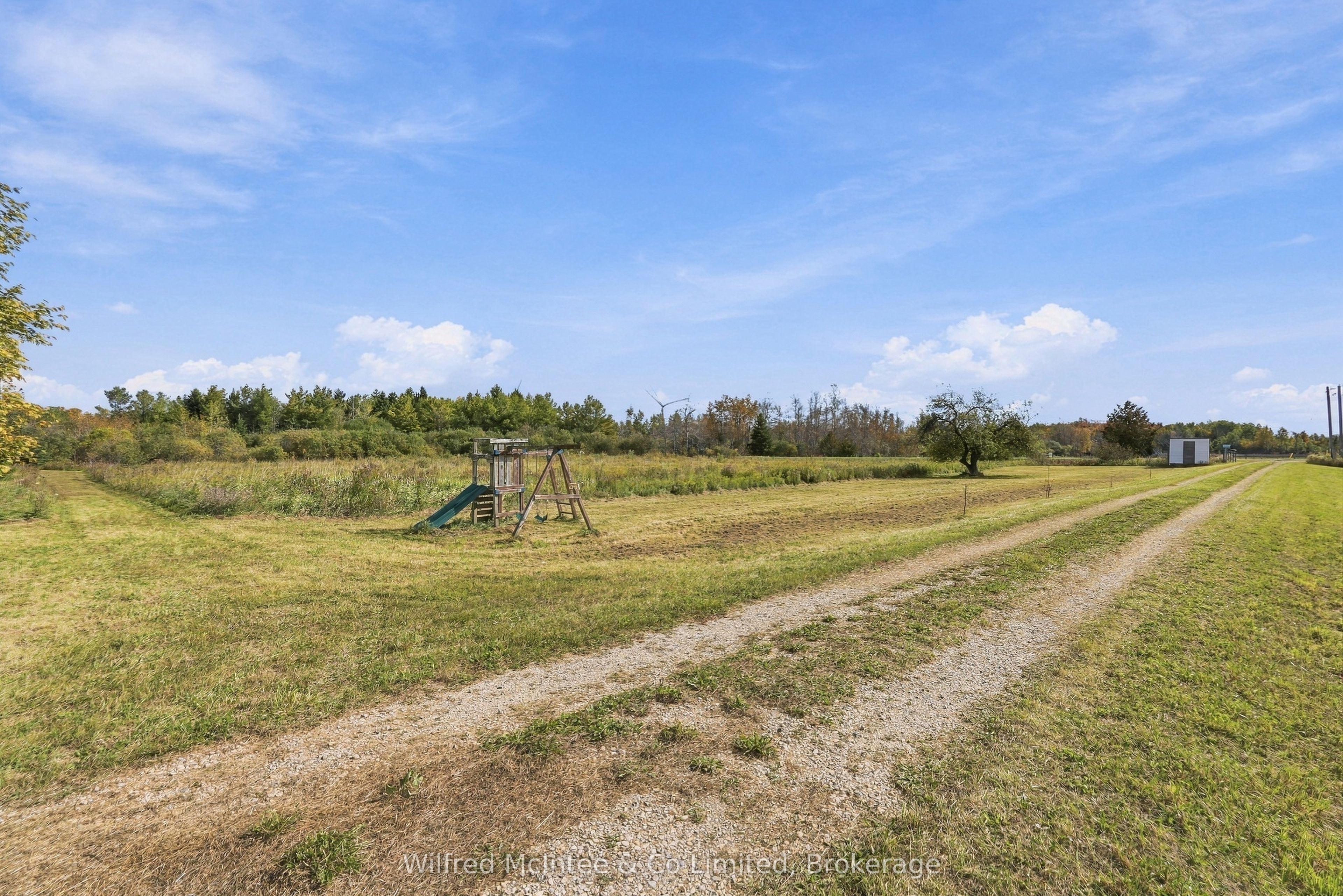764059 240 Side Road Property Photo 34