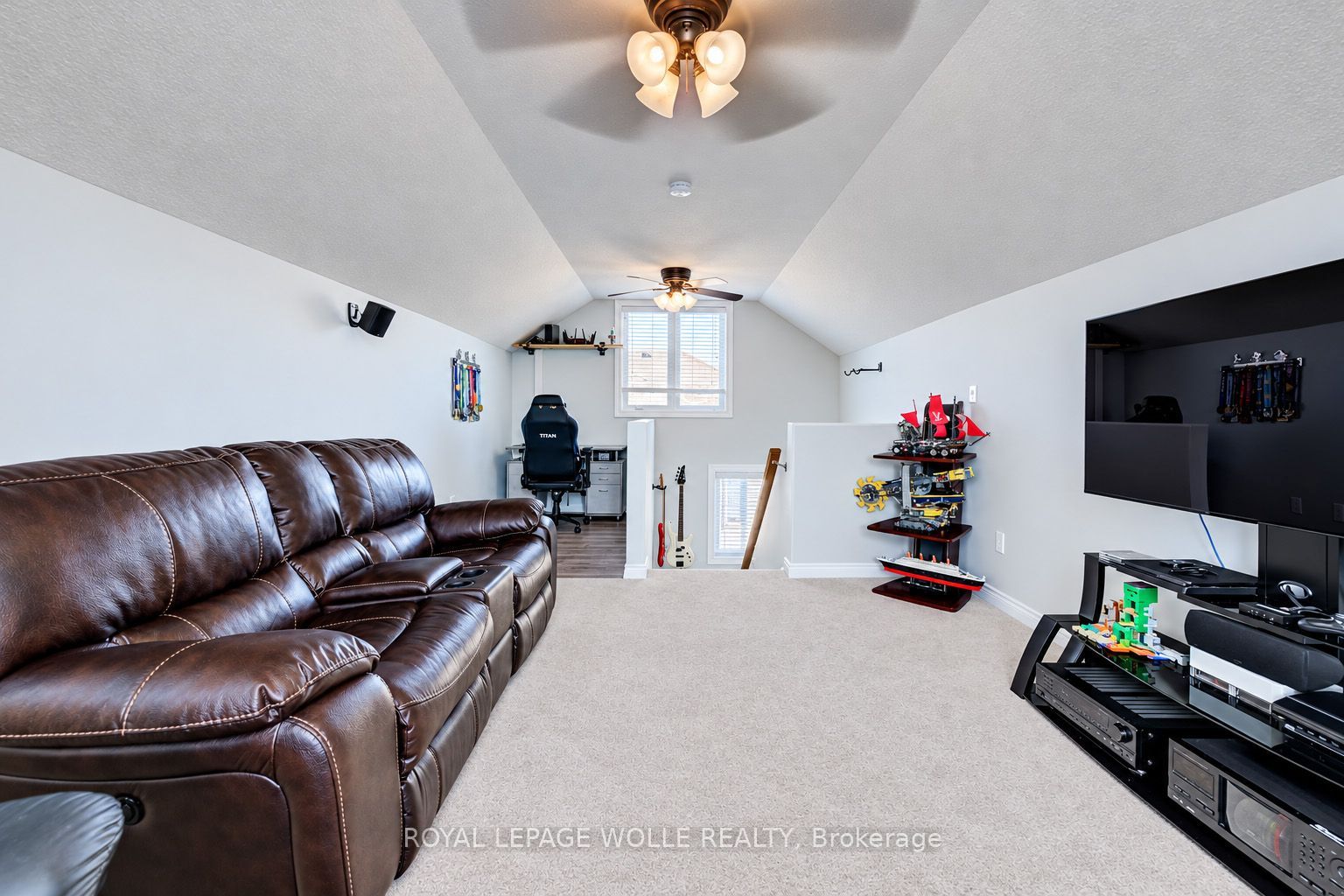 28 Green Street Property Photo 28