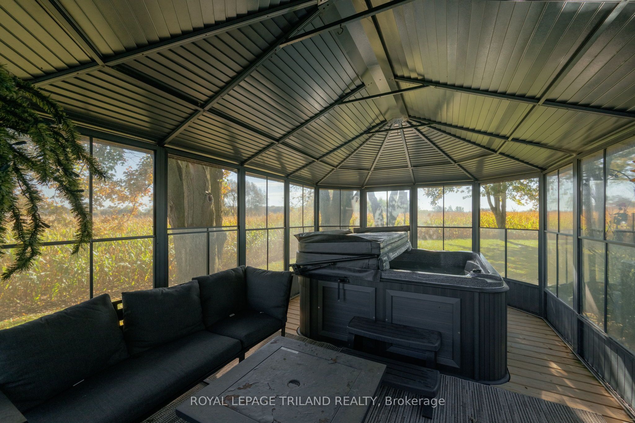 17459 Evelyn Drive Property Photo 15