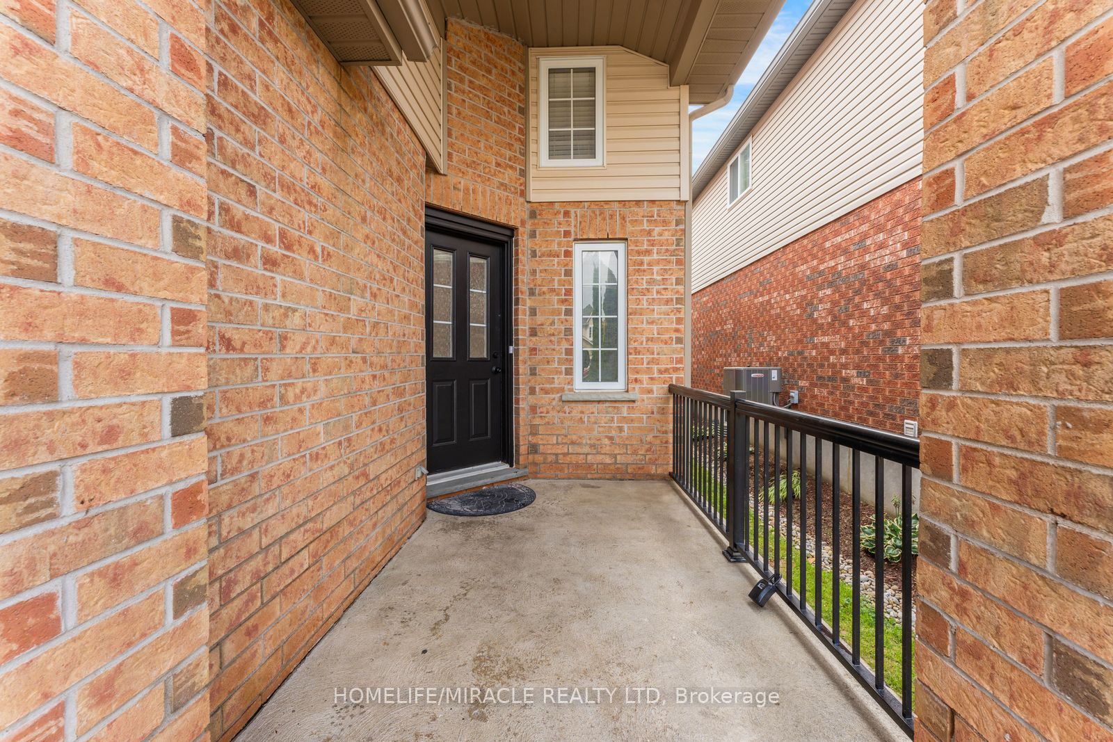 133 Steepleridge Street Property Photo 7