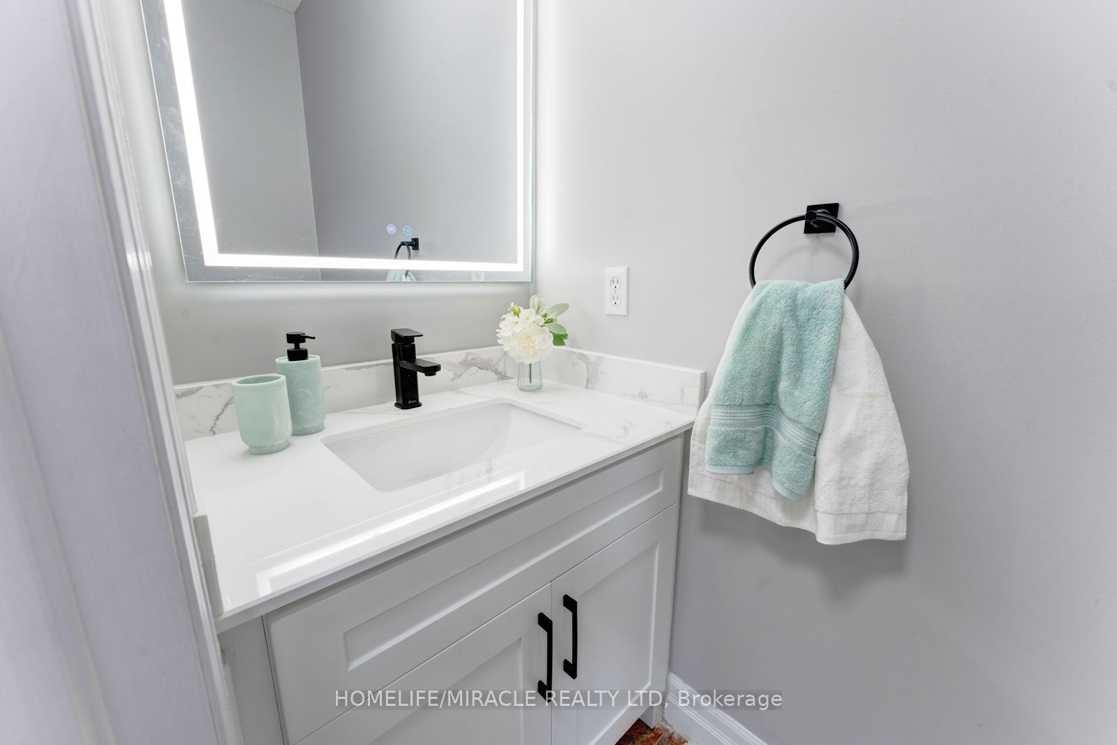 133 Steepleridge Street Property Photo 10