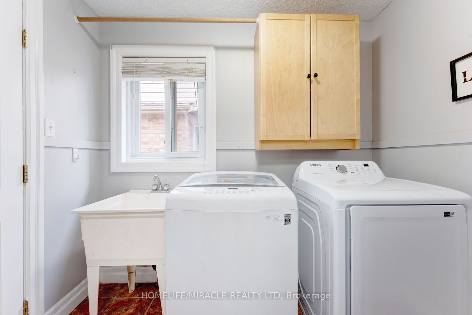 133 Steepleridge Street Property Photo 11