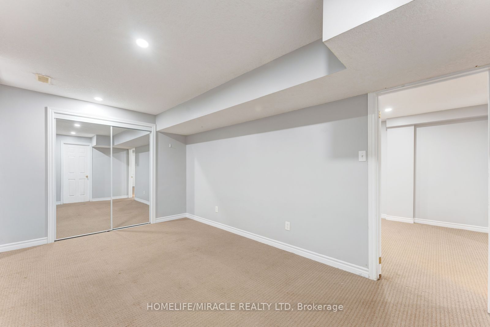133 Steepleridge Street Property Photo 45