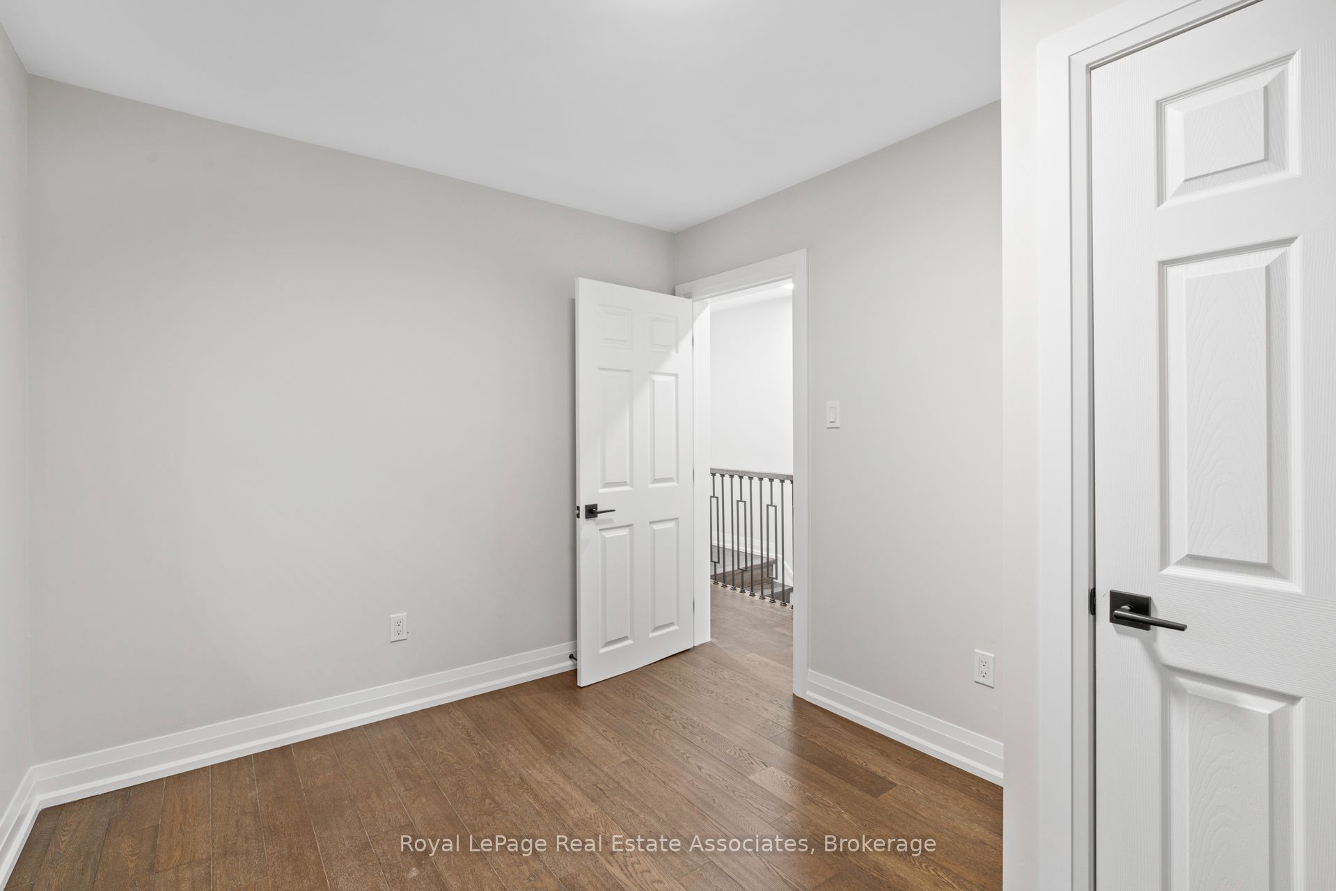 23 Somerset Avenue Upper Property Photo 14