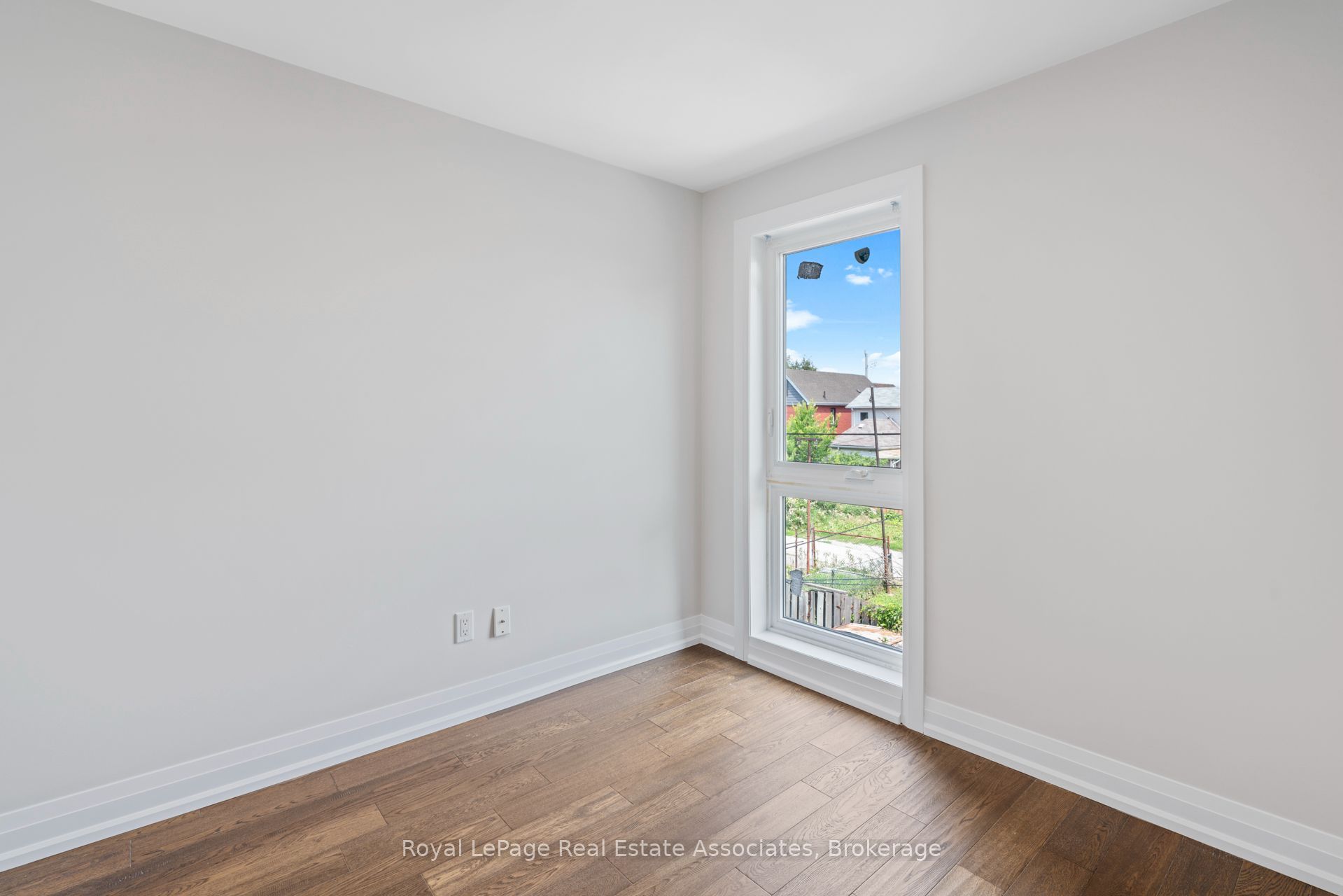 23 Somerset Avenue Upper Property Photo 15